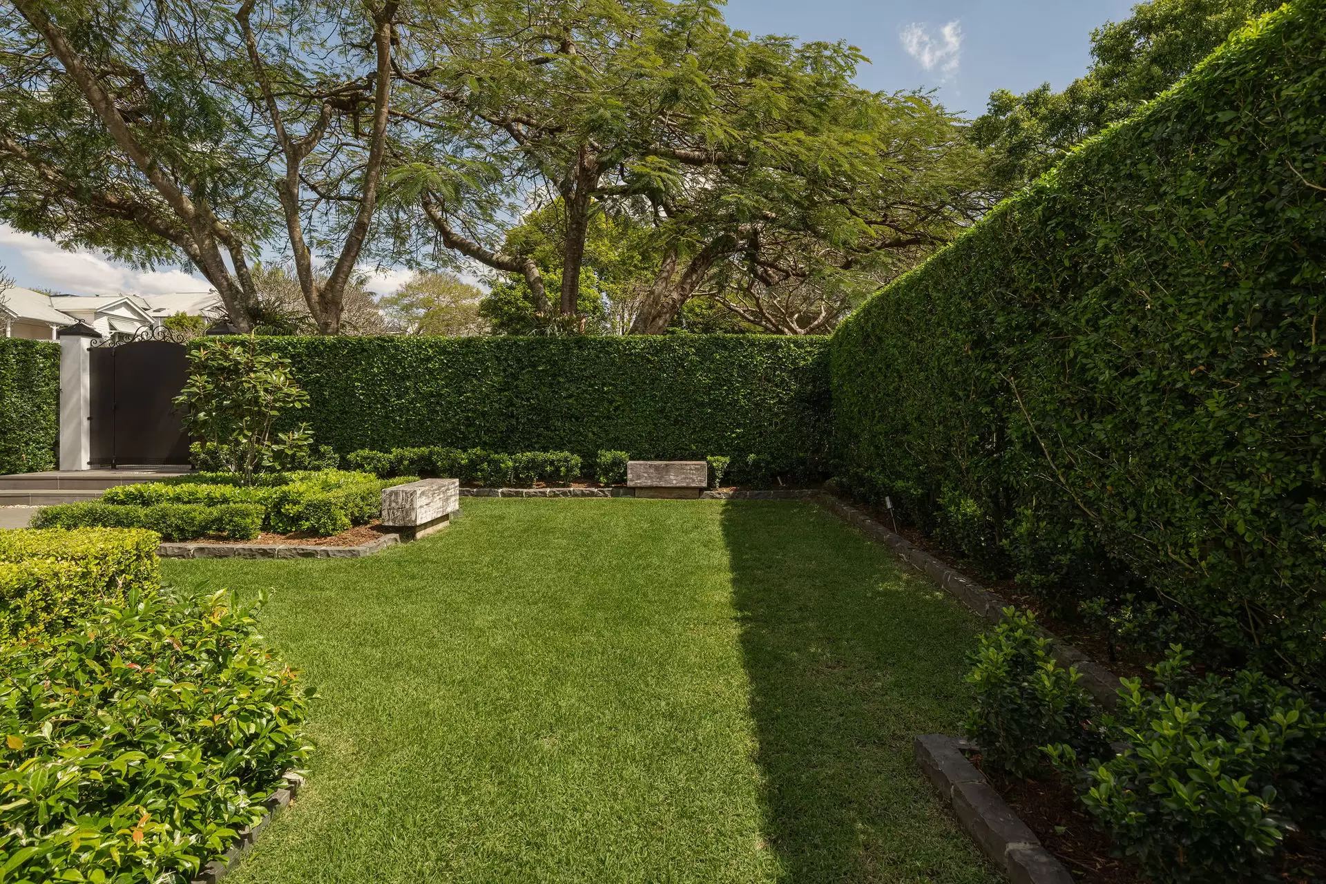 43 Goodwood Street, Hendra Sold by Queensland Sotheby's International Realty - image 1