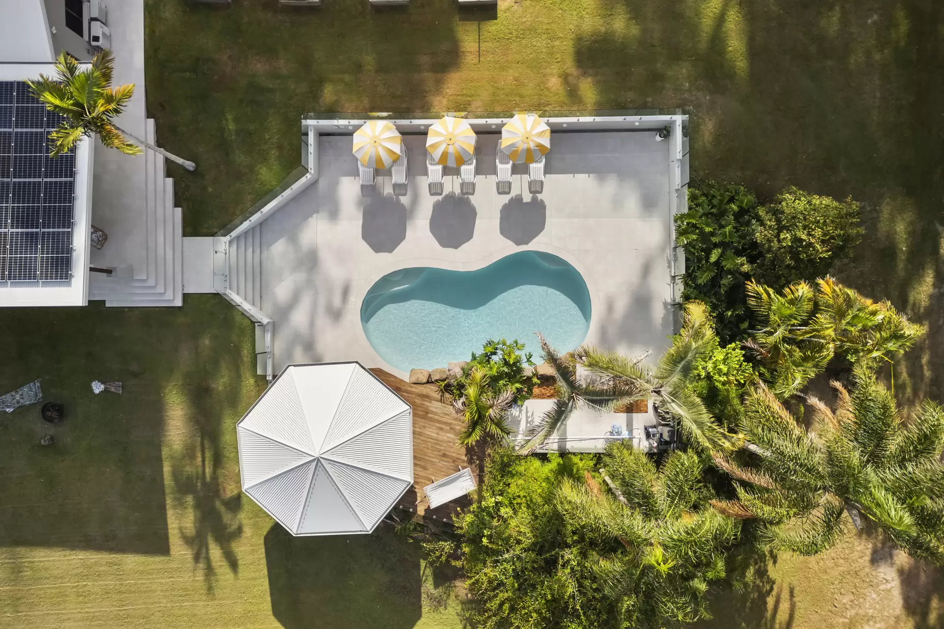 99 Ford Road, Rochedale Sold by Queensland Sotheby's International Realty - image 1