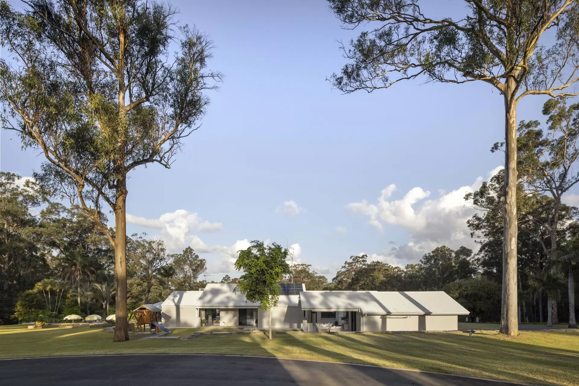 99 Ford Road, Rochedale Sold by Queensland Sotheby's International Realty - image 1
