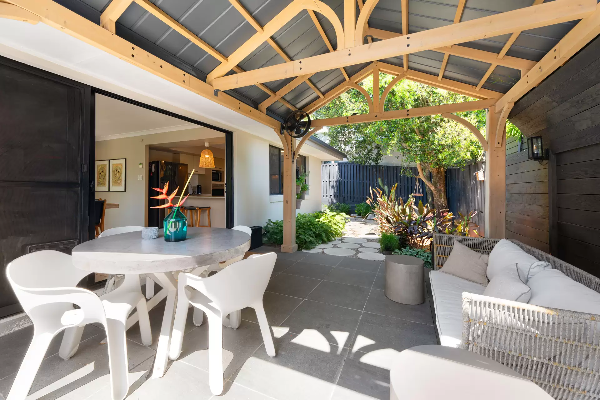 78 The Avenue, Peregian Springs Sold by Queensland Sotheby's International Realty - image 1