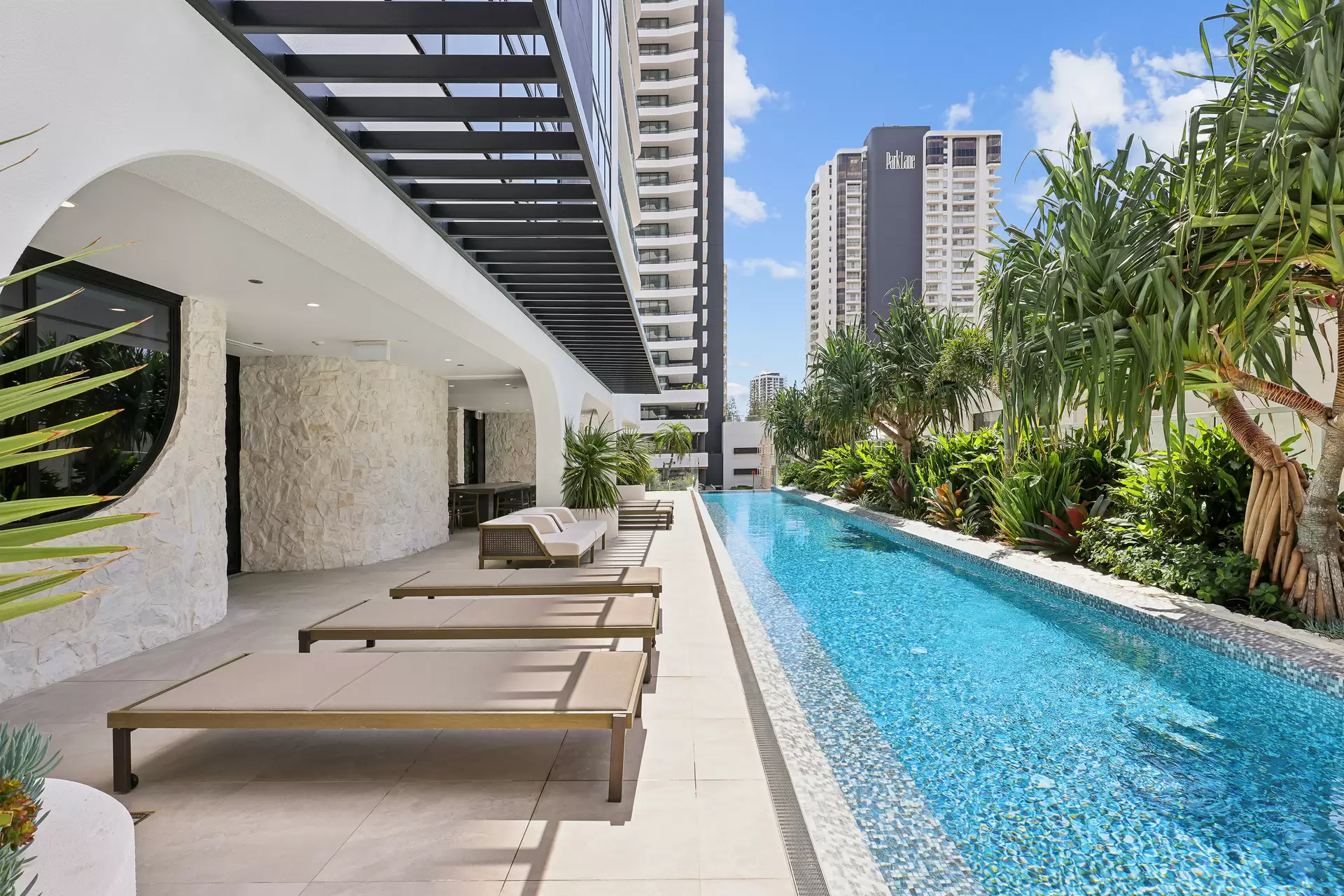 6/24 Woodroffe Avenue, Main Beach Sold by Queensland Sotheby's International Realty - image 1