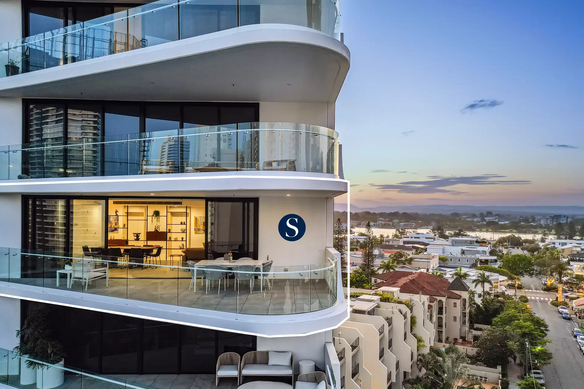 6/24 Woodroffe Avenue, Main Beach Sold by Queensland Sotheby's International Realty - image 1