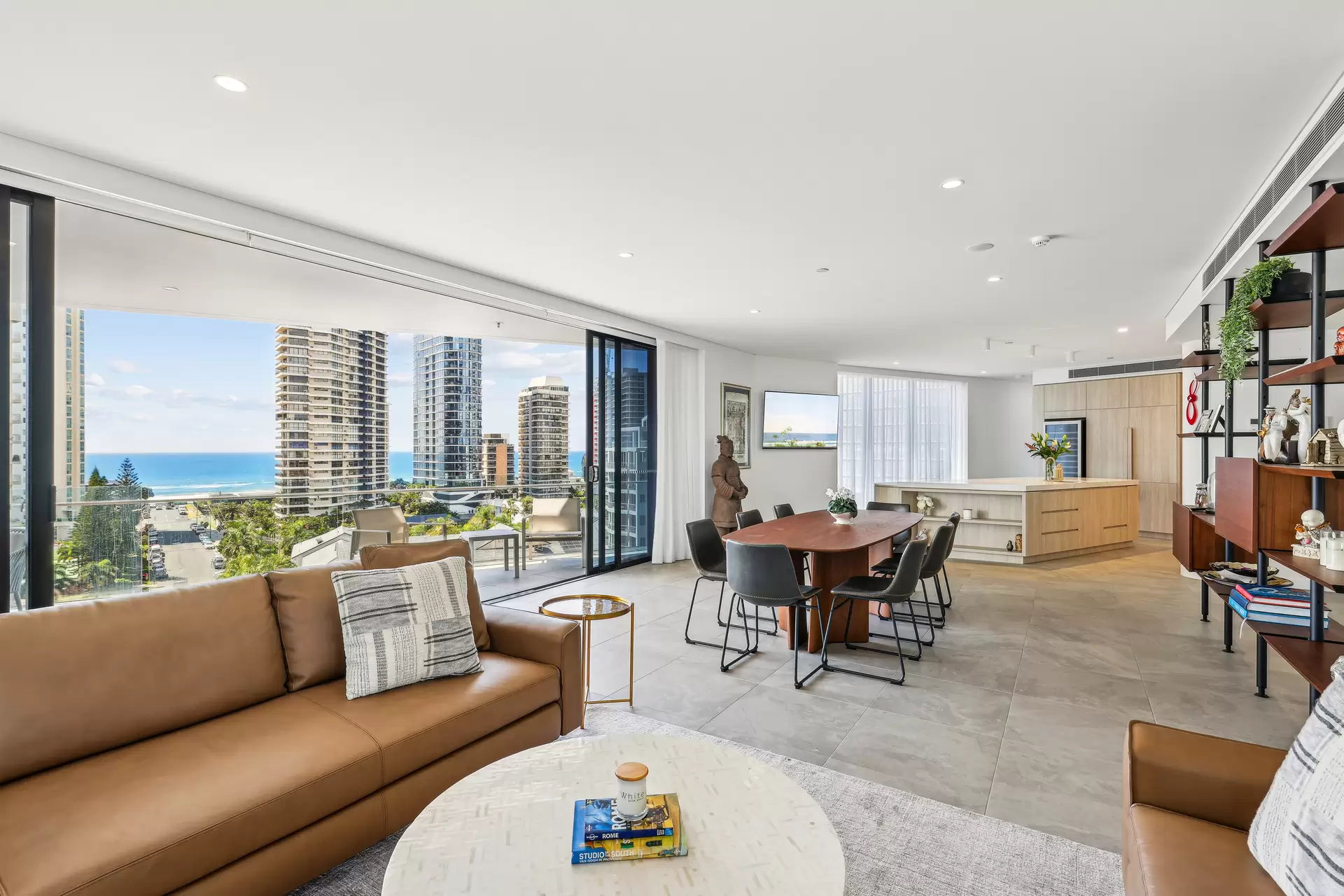 6/24 Woodroffe Avenue, Main Beach Sold by Queensland Sotheby's International Realty - image 1