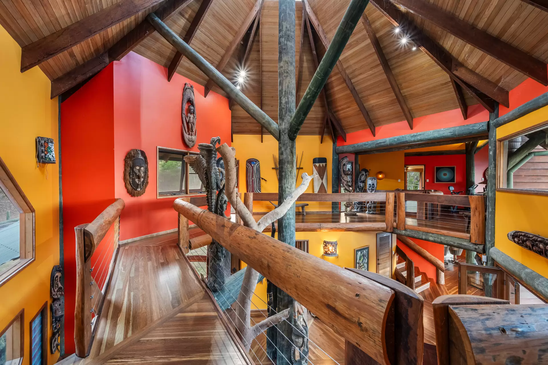 2-4 Gloucester Avenue, Hideaway Bay Sold by Queensland Sotheby's International Realty - image 1