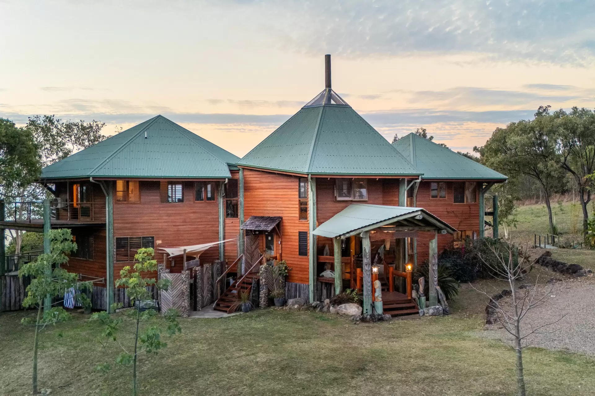 2-4 Gloucester Avenue, Hideaway Bay Sold by  - image 1