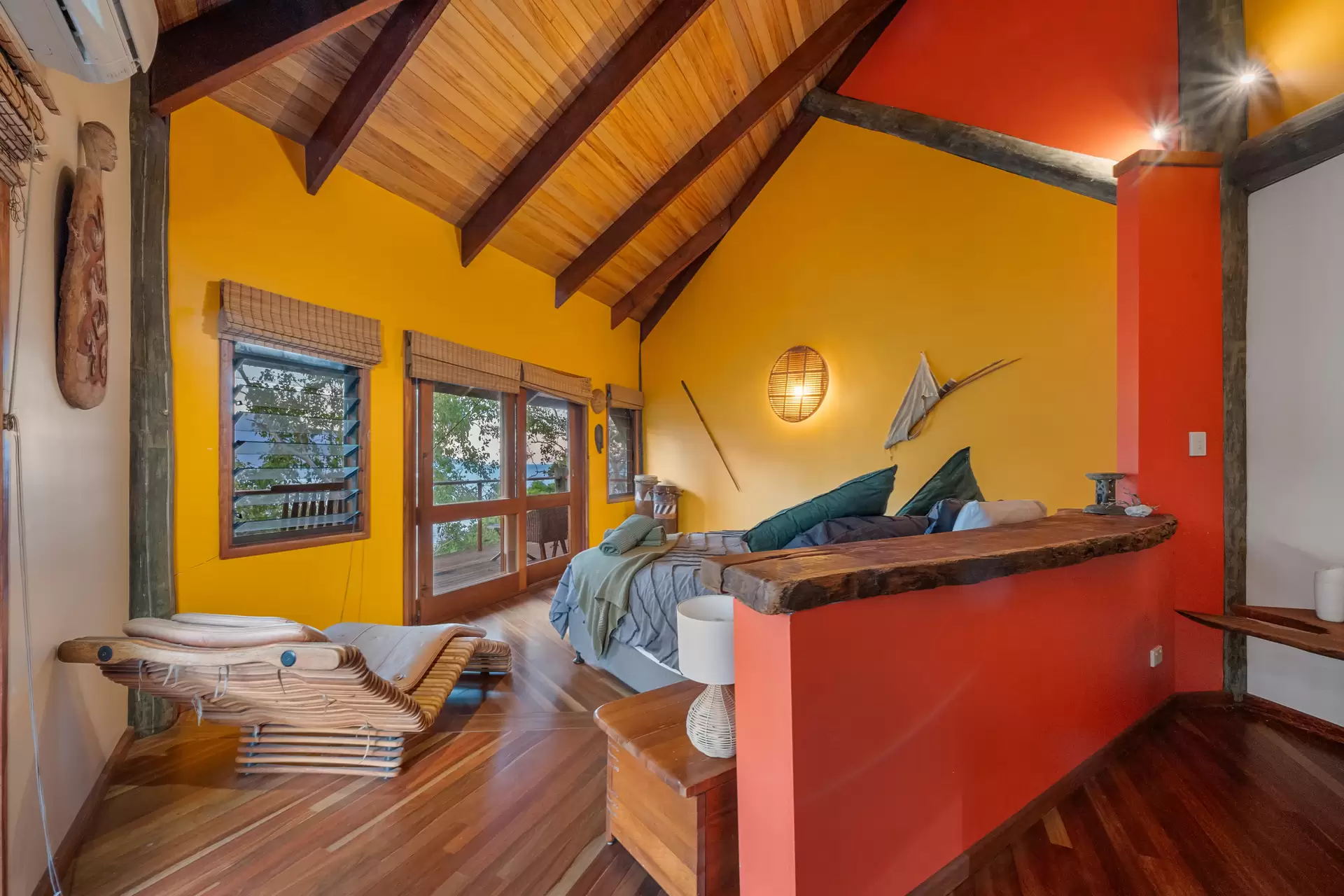 2-4 Gloucester Avenue, Hideaway Bay Sold by Queensland Sotheby's International Realty - image 1