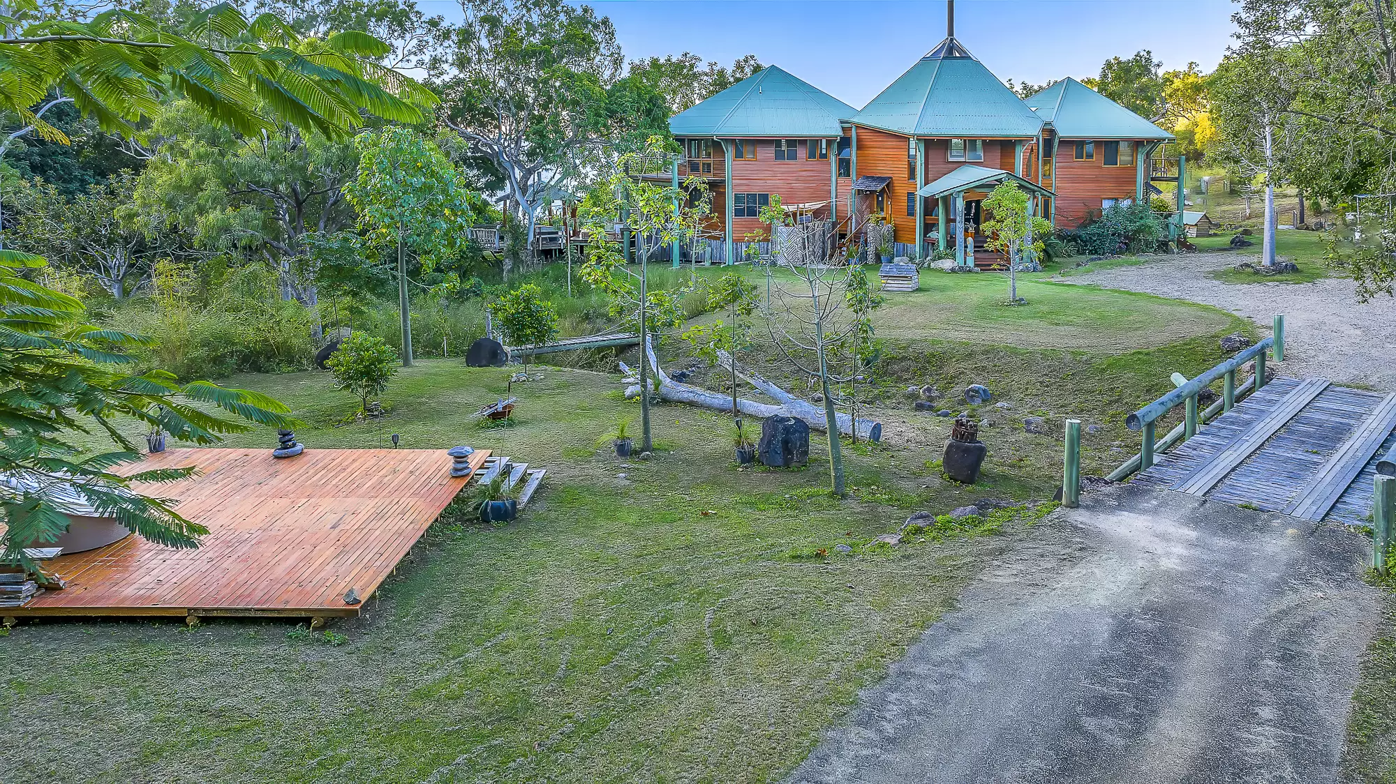 2-4 Gloucester Avenue, Hideaway Bay Sold by Queensland Sotheby's International Realty - image 1