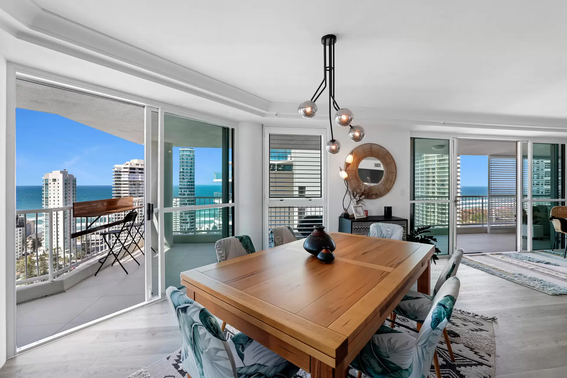 49/20 Cronin Avenue, Main Beach Sold by Queensland Sotheby's International Realty - image 1
