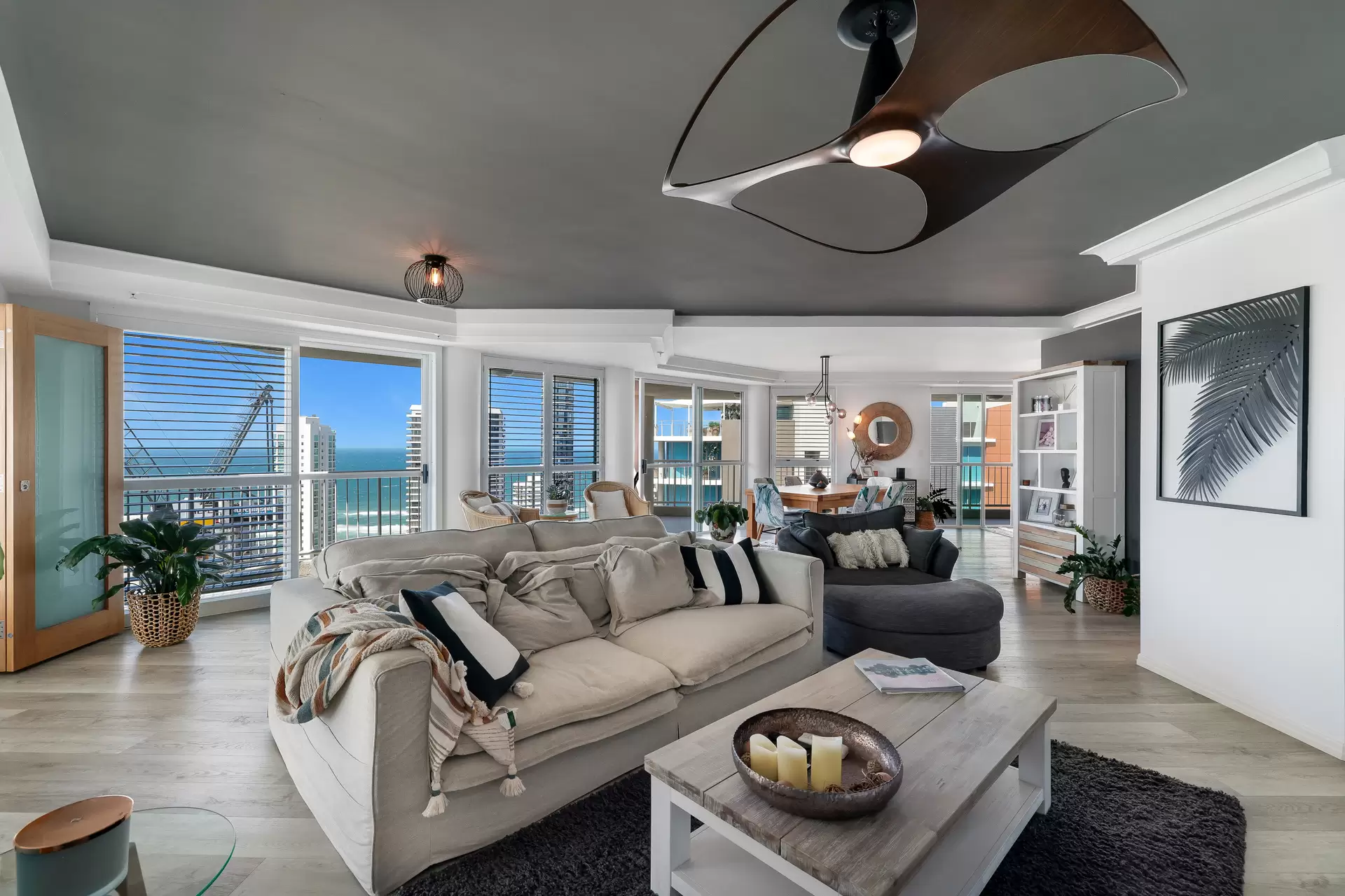 49/20 Cronin Avenue, Main Beach Sold by Queensland Sotheby's International Realty - image 1