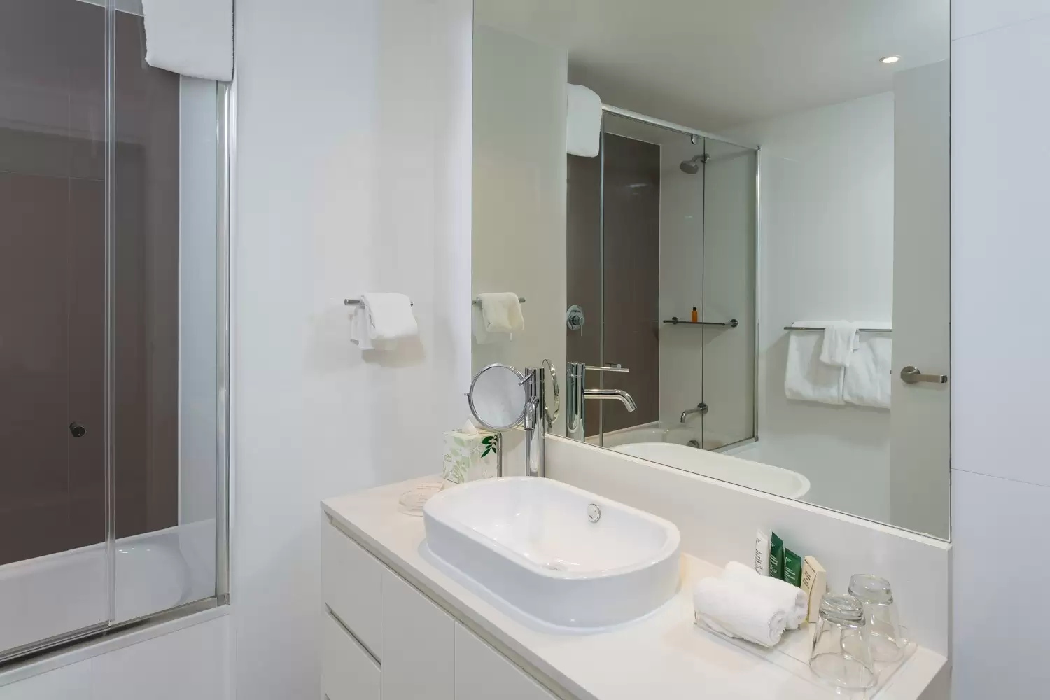 24305/3113 Surfers Paradise Boulevard, Surfers Paradise Sold by Queensland Sotheby's International Realty - image 1