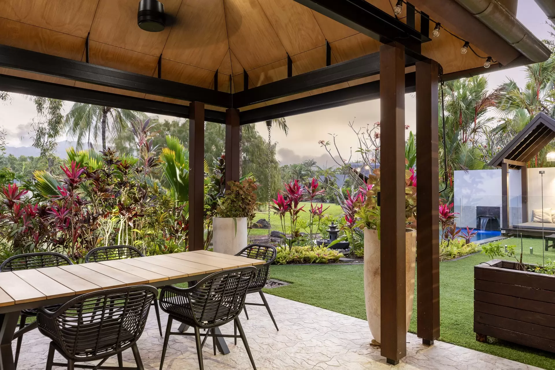 11 Bale Drive, Port Douglas Sold by Queensland Sotheby's International Realty - image 1