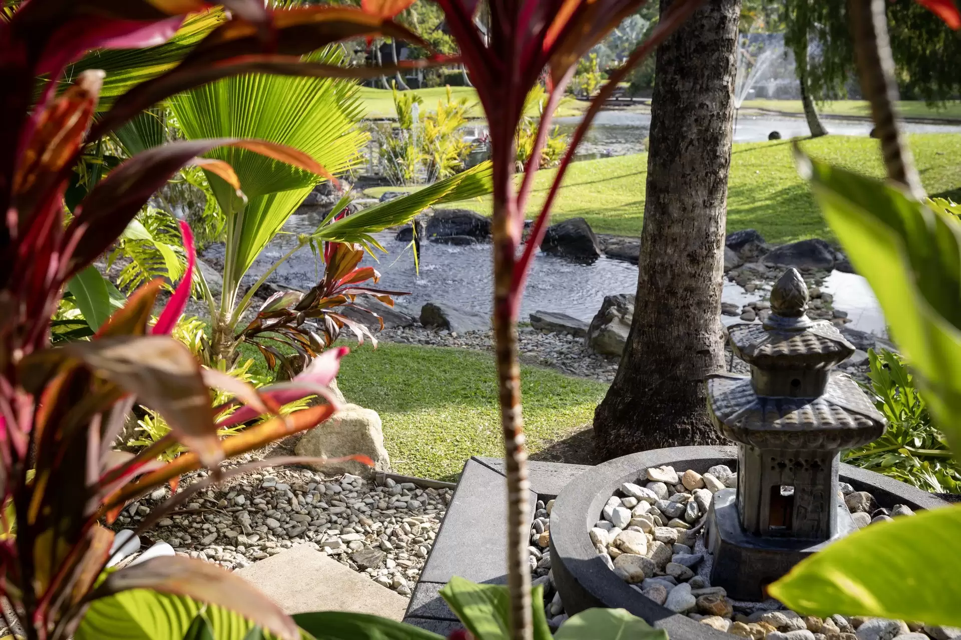 11 Bale Drive, Port Douglas Sold by Queensland Sotheby's International Realty - image 1