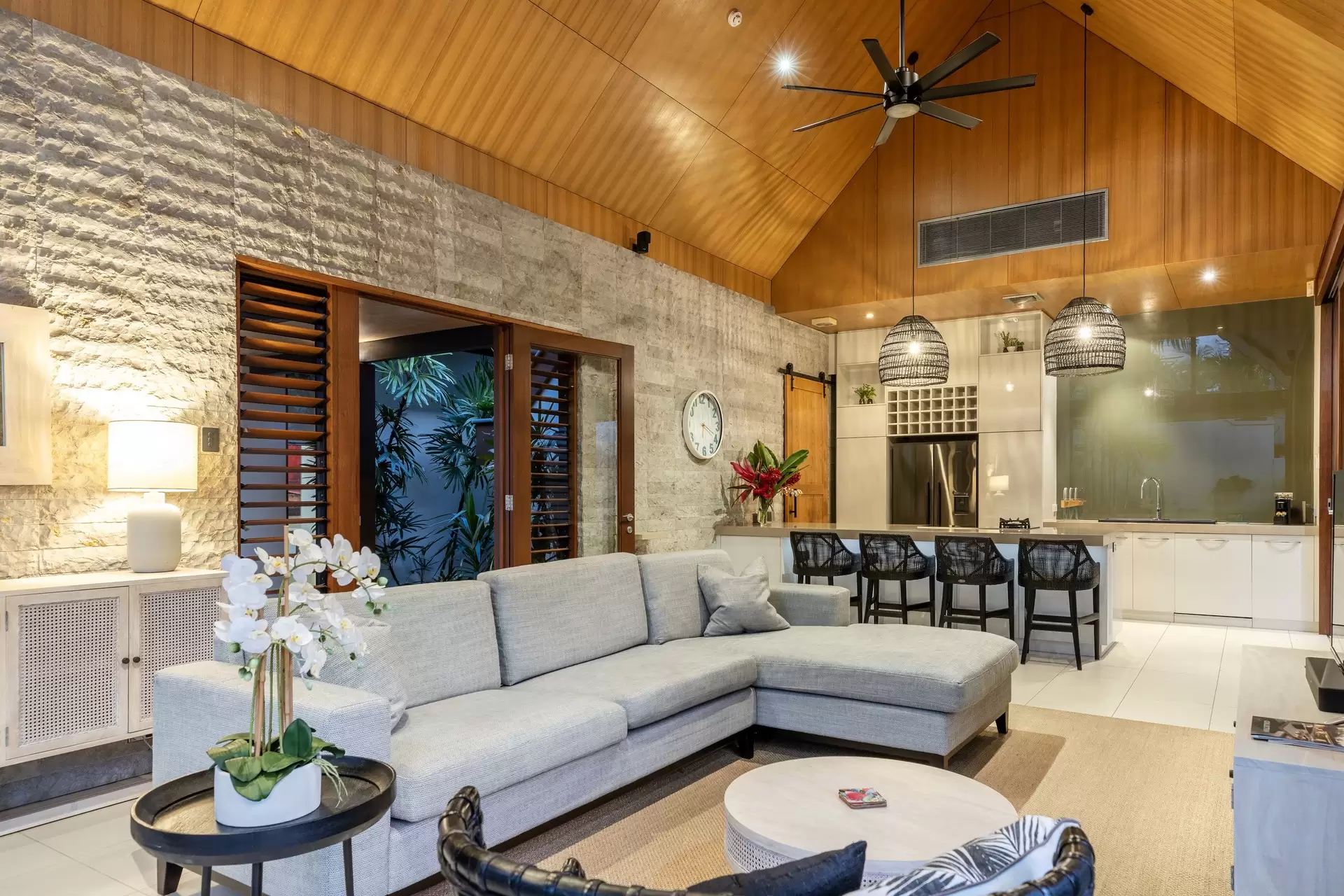 11 Bale Drive, Port Douglas Sold by Queensland Sotheby's International Realty - image 1
