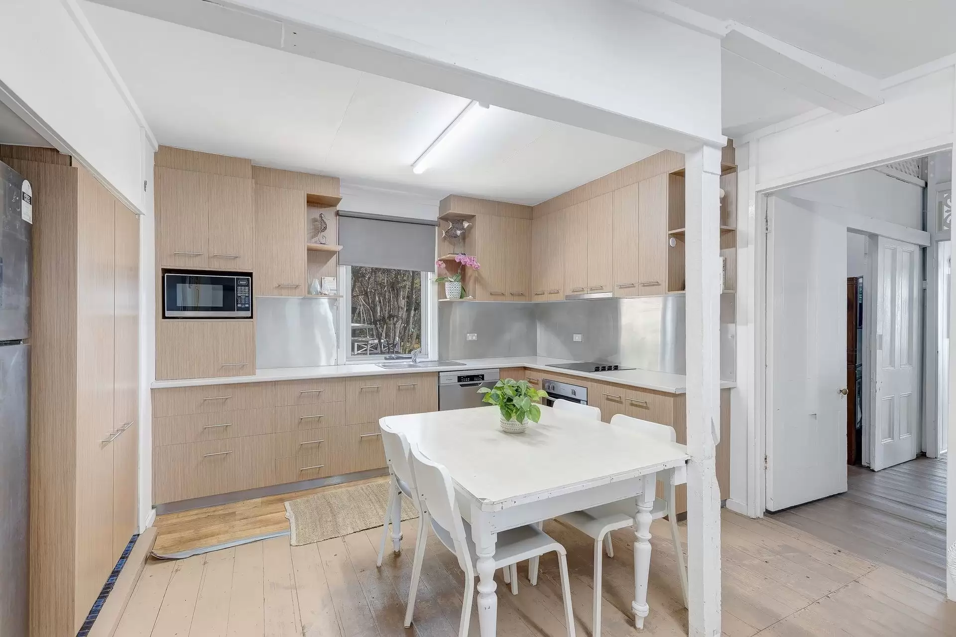 6 Old Ballow Street, Amity Sold by Queensland Sotheby's International Realty - image 1