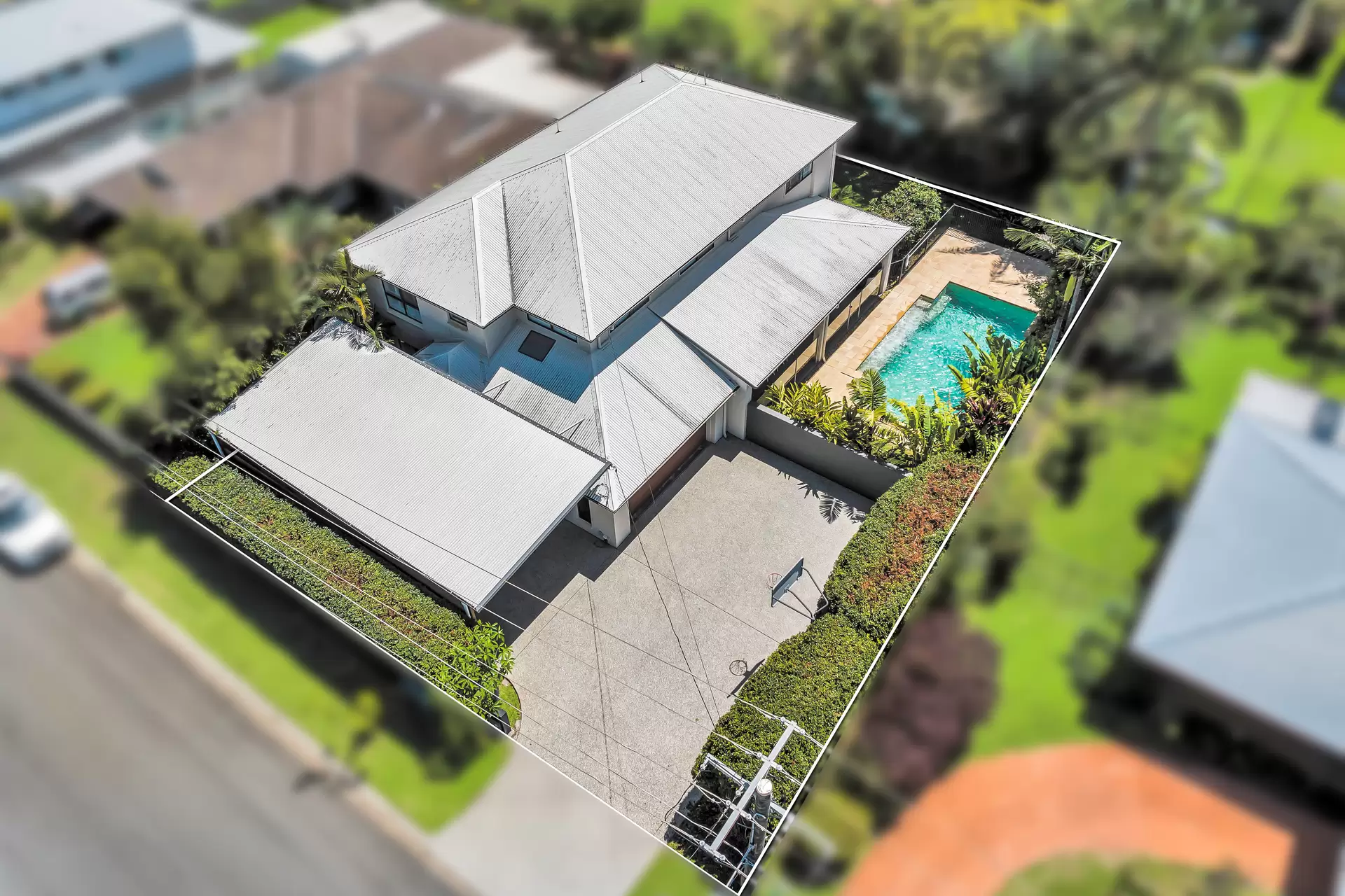 29 Hope Street, Ormiston Sold by Queensland Sotheby's International Realty - image 1