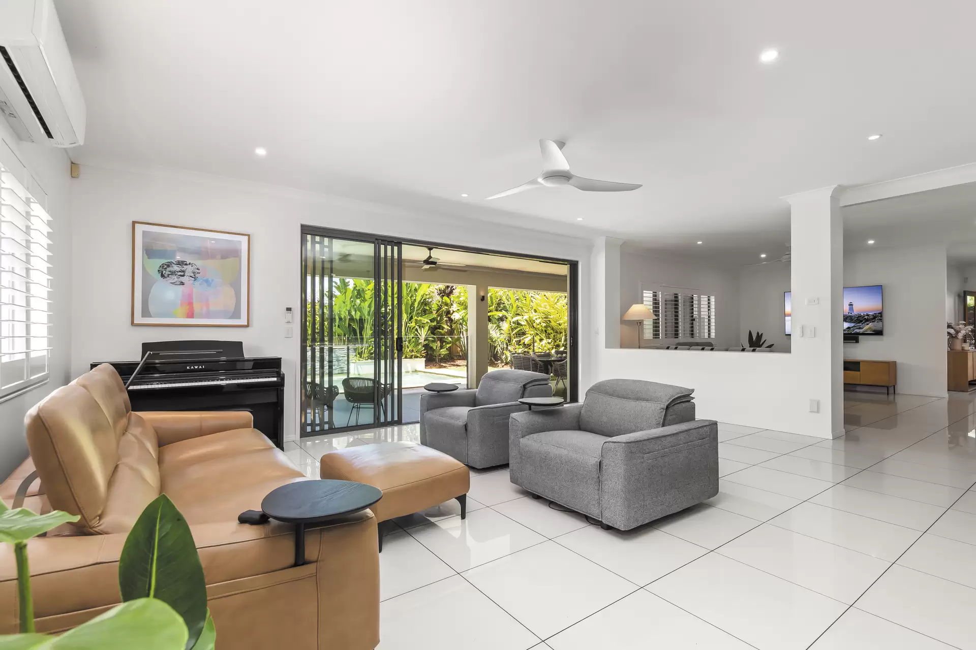 29 Hope Street, Ormiston Sold by Queensland Sotheby's International Realty - image 1