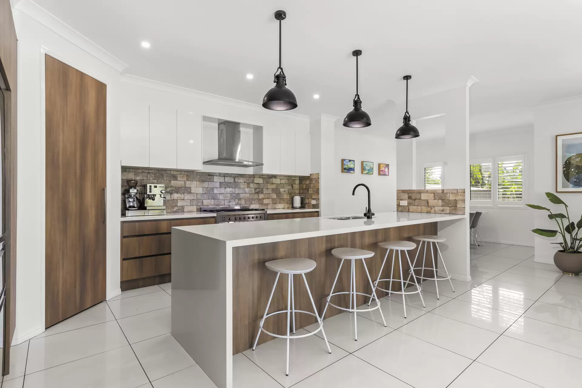 29 Hope Street, Ormiston Sold by Queensland Sotheby's International Realty - image 1