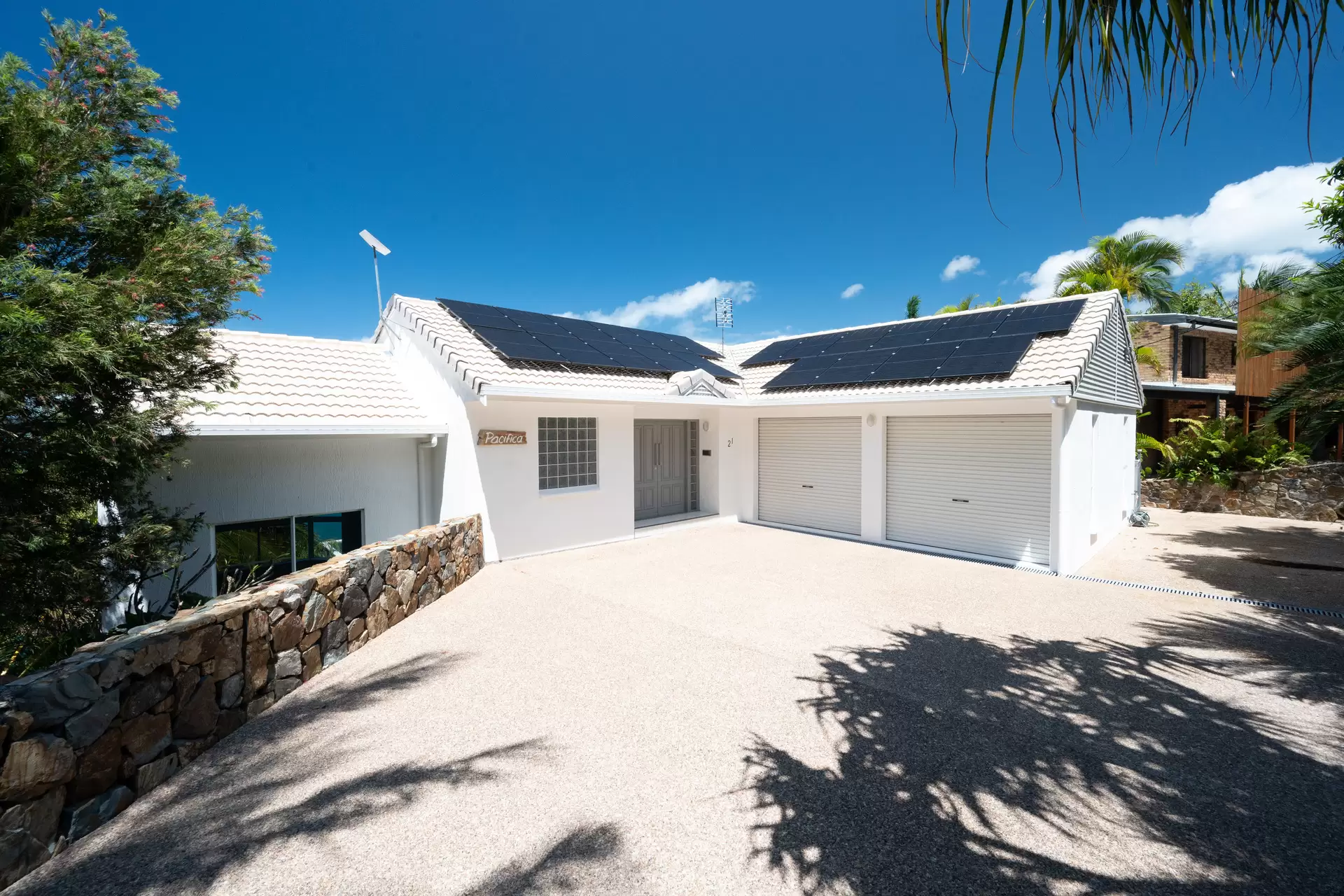 21 Warrain Street, Shute Harbour Sold by Queensland Sotheby's International Realty - image 1