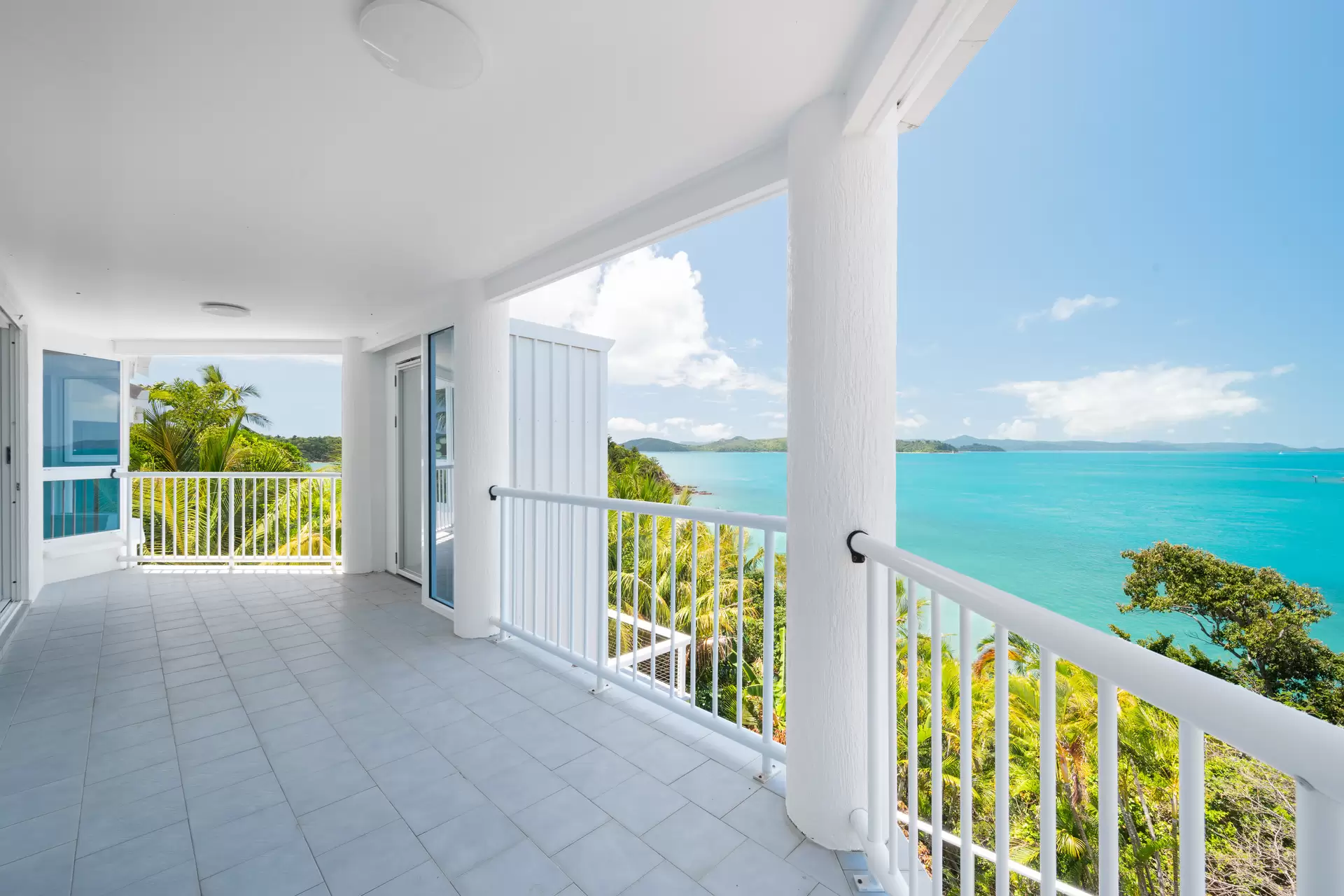 21 Warrain Street, Shute Harbour Sold by Queensland Sotheby's International Realty - image 1