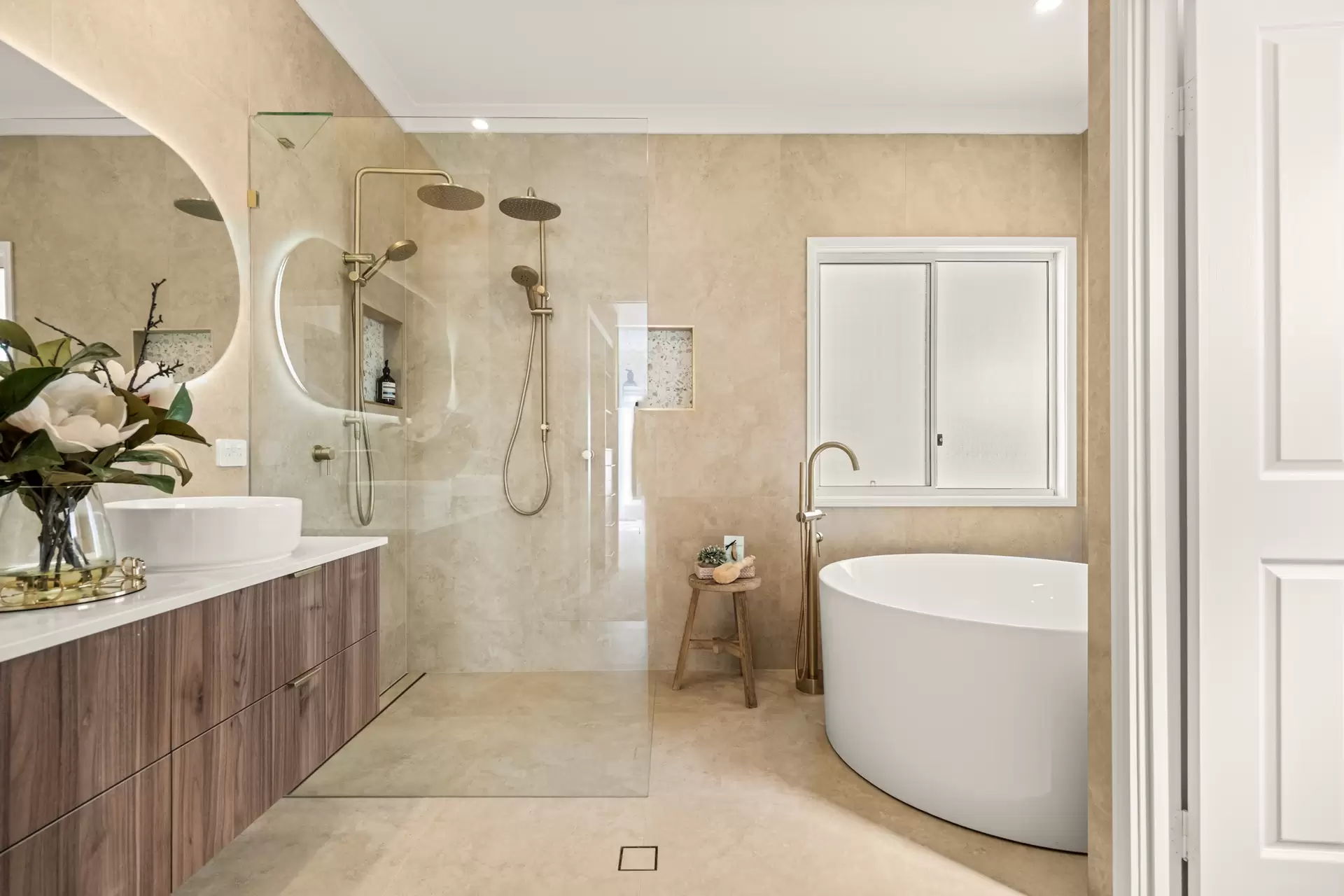 111 Lodge Road, Kalinga Sold by Queensland Sotheby's International Realty - image 1