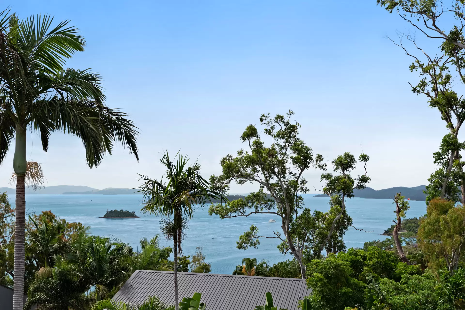 11/2 Banksia Court, Hamilton Island Sold by Queensland Sotheby's International Realty - image 1