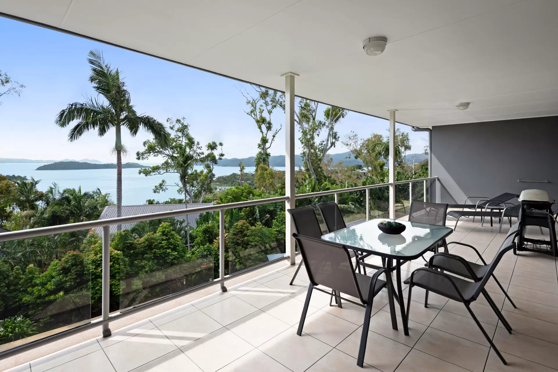 11/2 Banksia Court, Hamilton Island Sold by Queensland Sotheby's International Realty - image 1