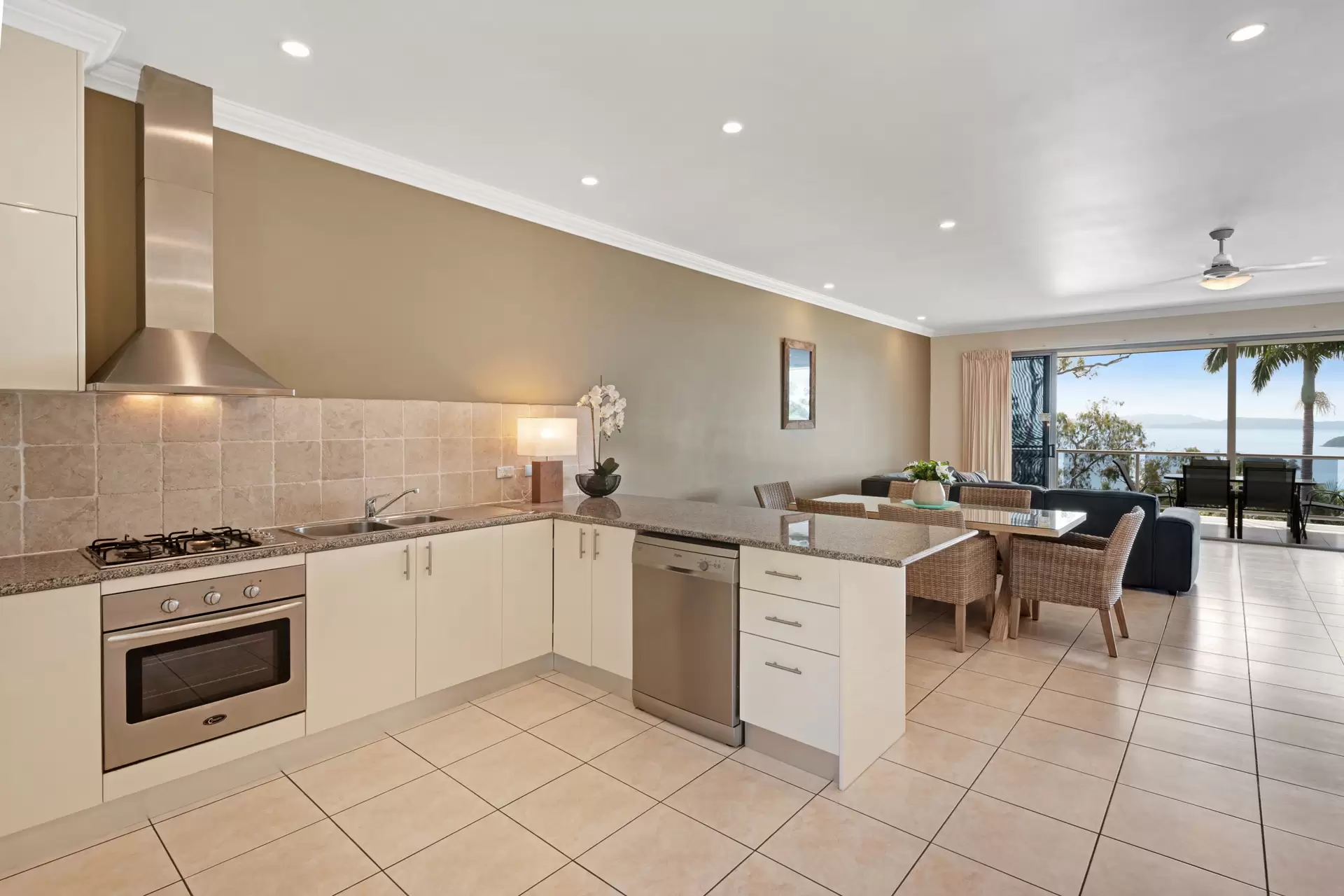 11/2 Banksia Court, Hamilton Island Sold by Queensland Sotheby's International Realty - image 1