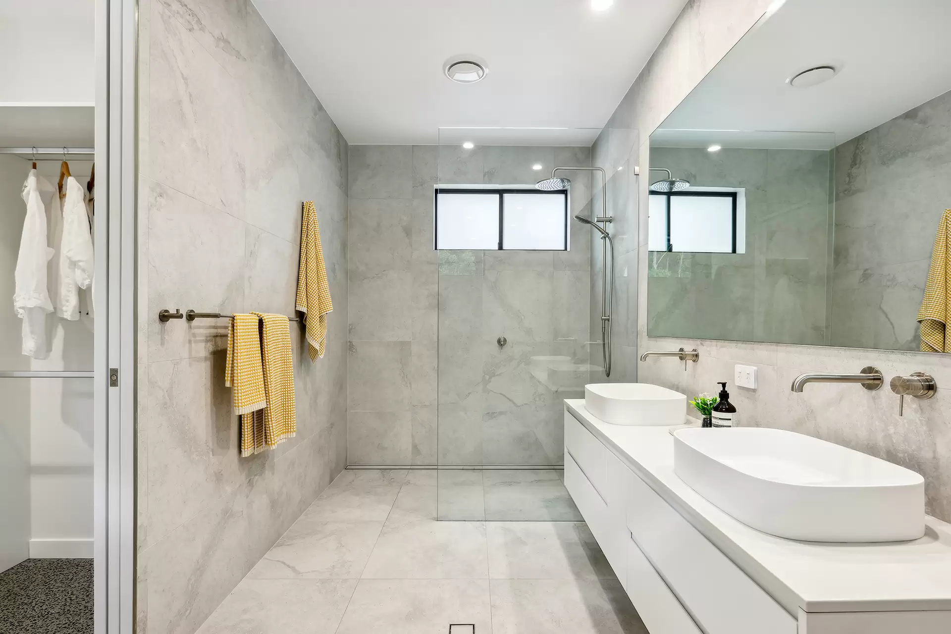230A Trees Road, Tallebudgera Sold by  - image 1