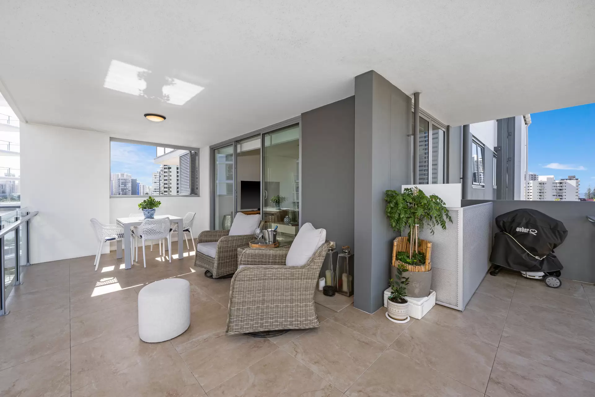803/14 Cannes Avenue, Surfers Paradise Sold by  - image 1