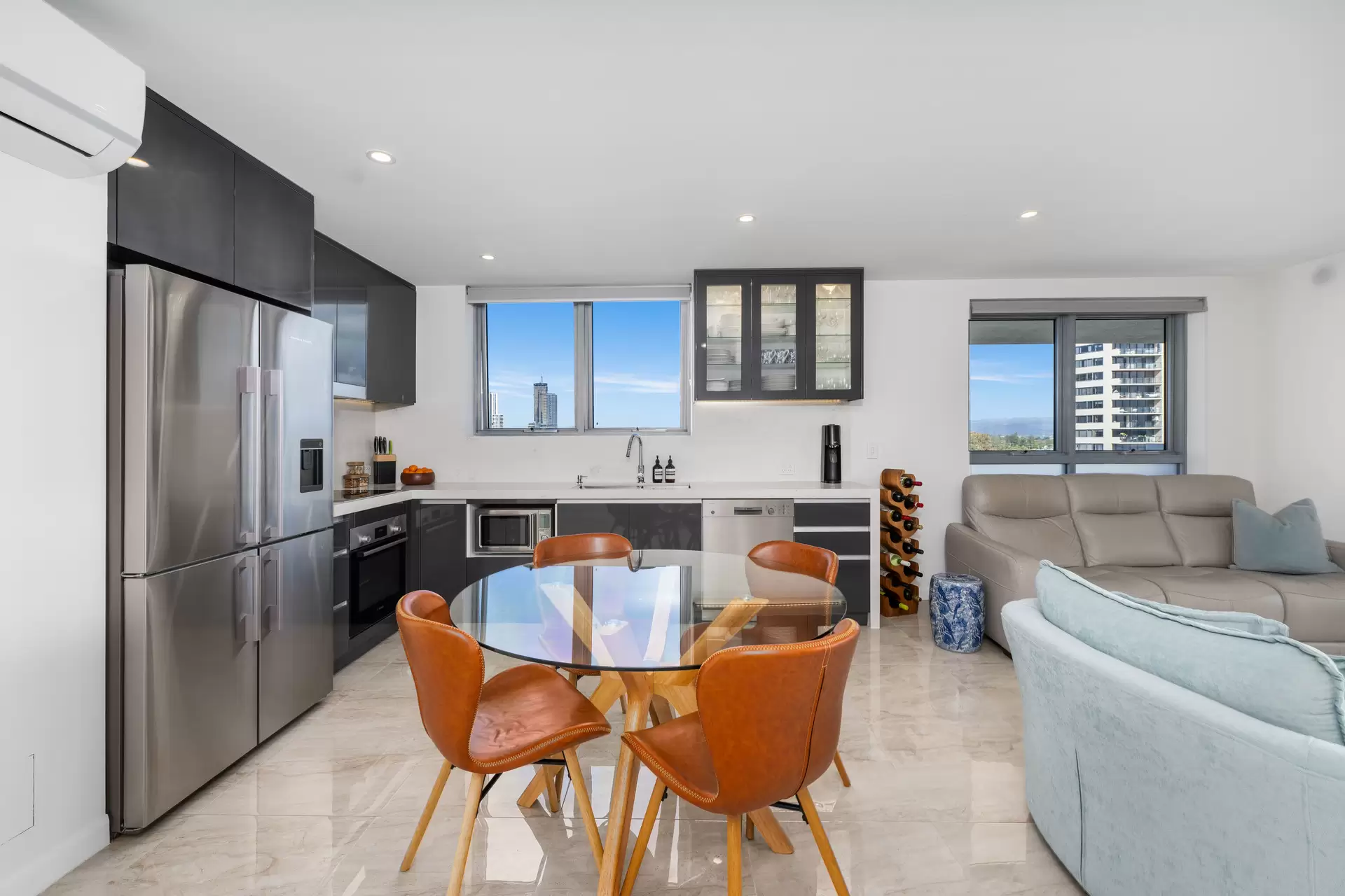 803/14 Cannes Avenue, Surfers Paradise Sold by  - image 1