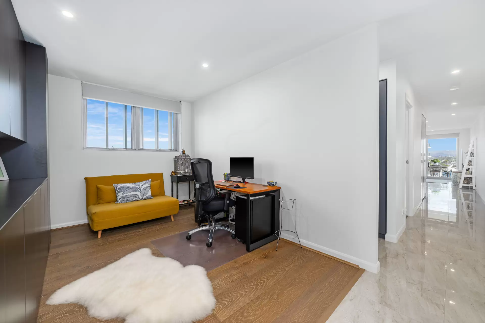 803/14 Cannes Avenue, Surfers Paradise Sold by  - image 1