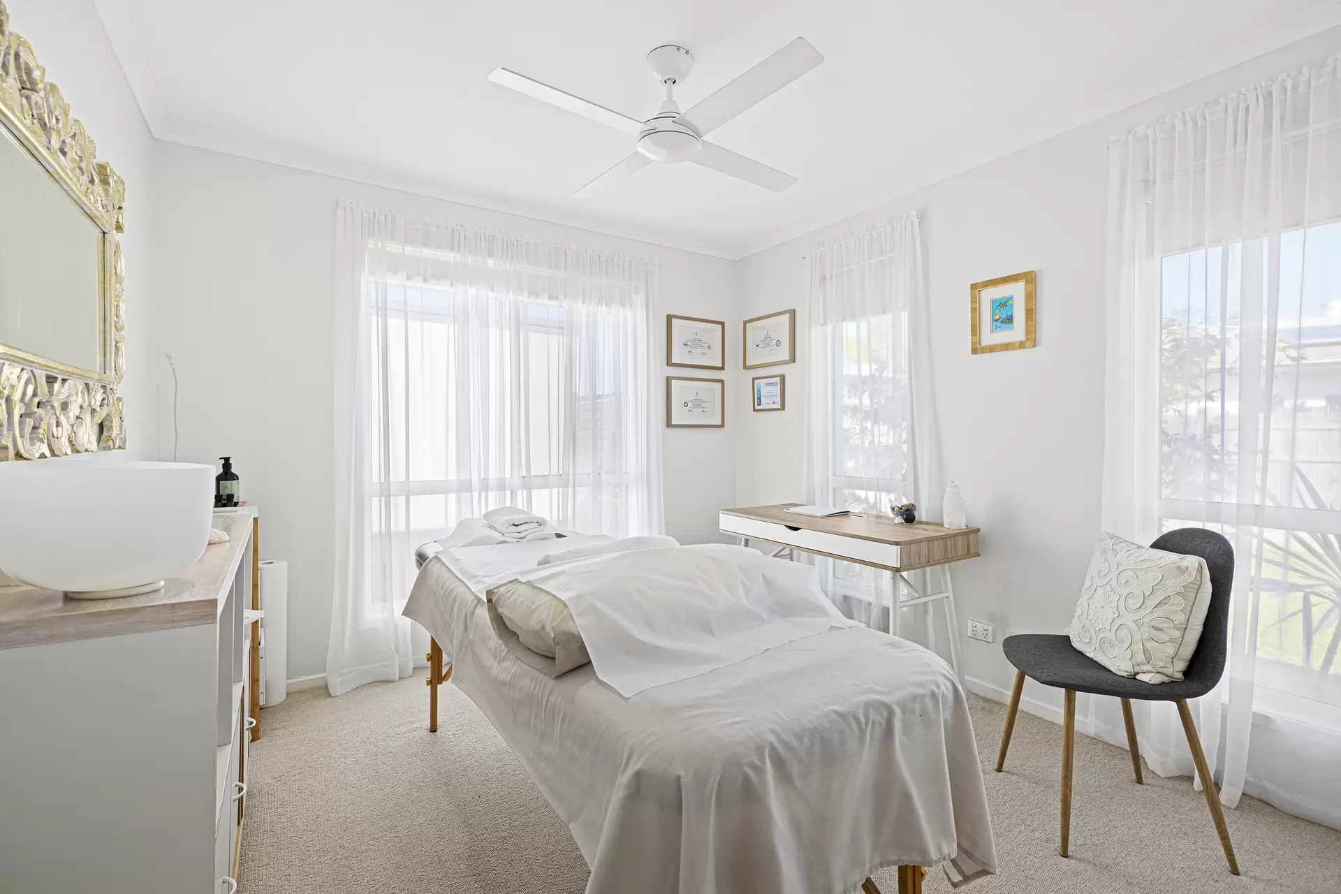 8 Petrale Court, Mountain Creek Sold by Queensland Sotheby's International Realty - image 1