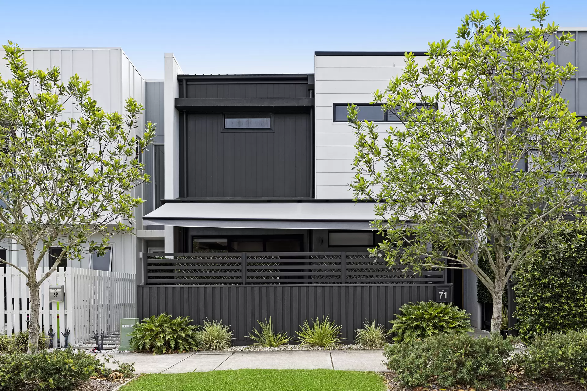 71 Bedarra Circuit, Maroochydore Sold by Queensland Sotheby's International Realty - image 1