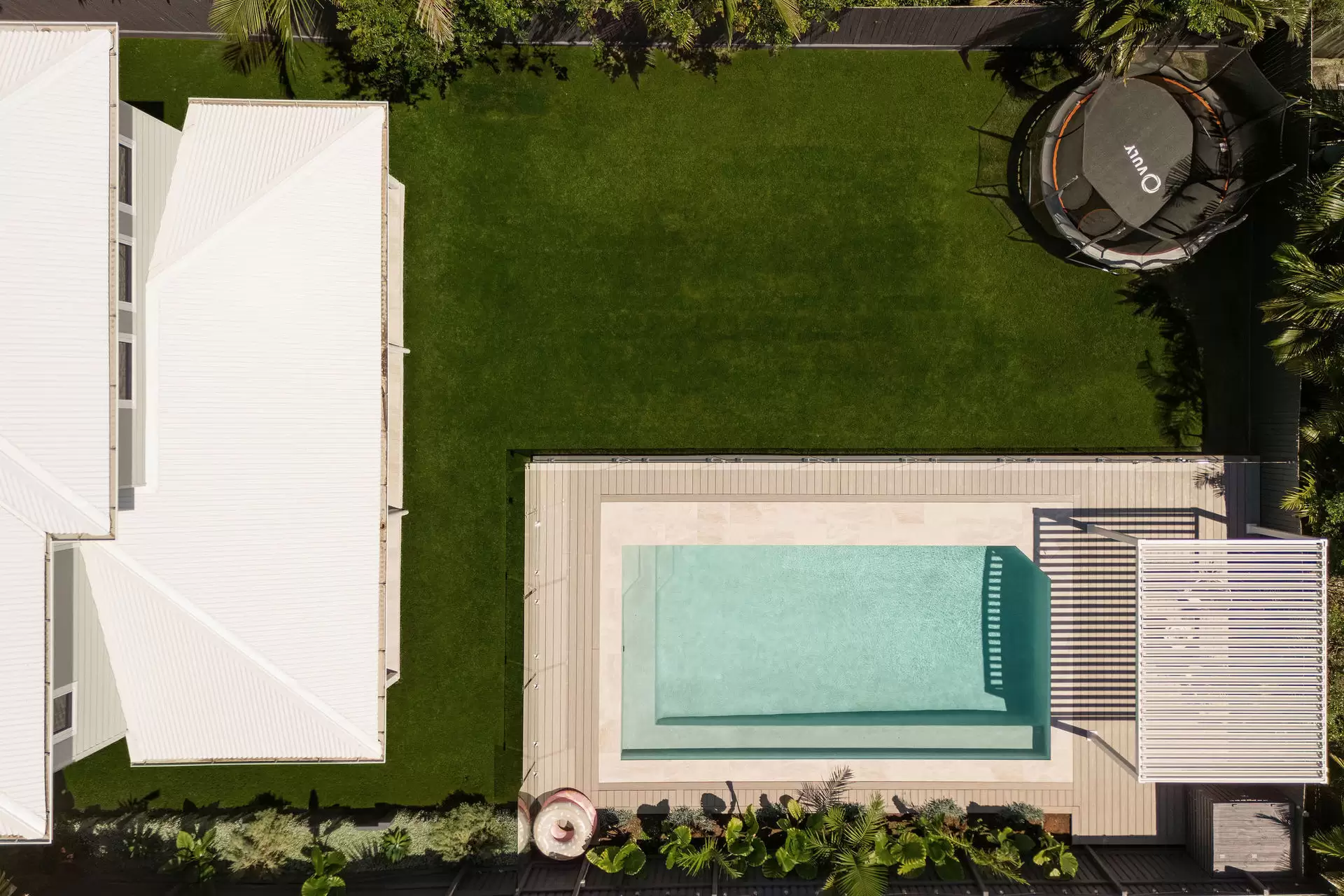 43 Deloraine Street, Wavell Heights Sold by Queensland Sotheby's International Realty - image 1