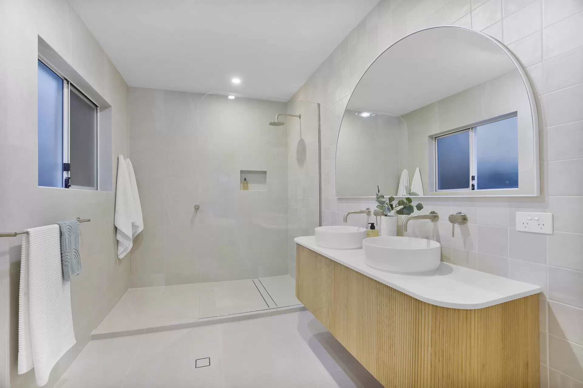 18 Waterville Way, Peregian Springs Sold by  - image 1