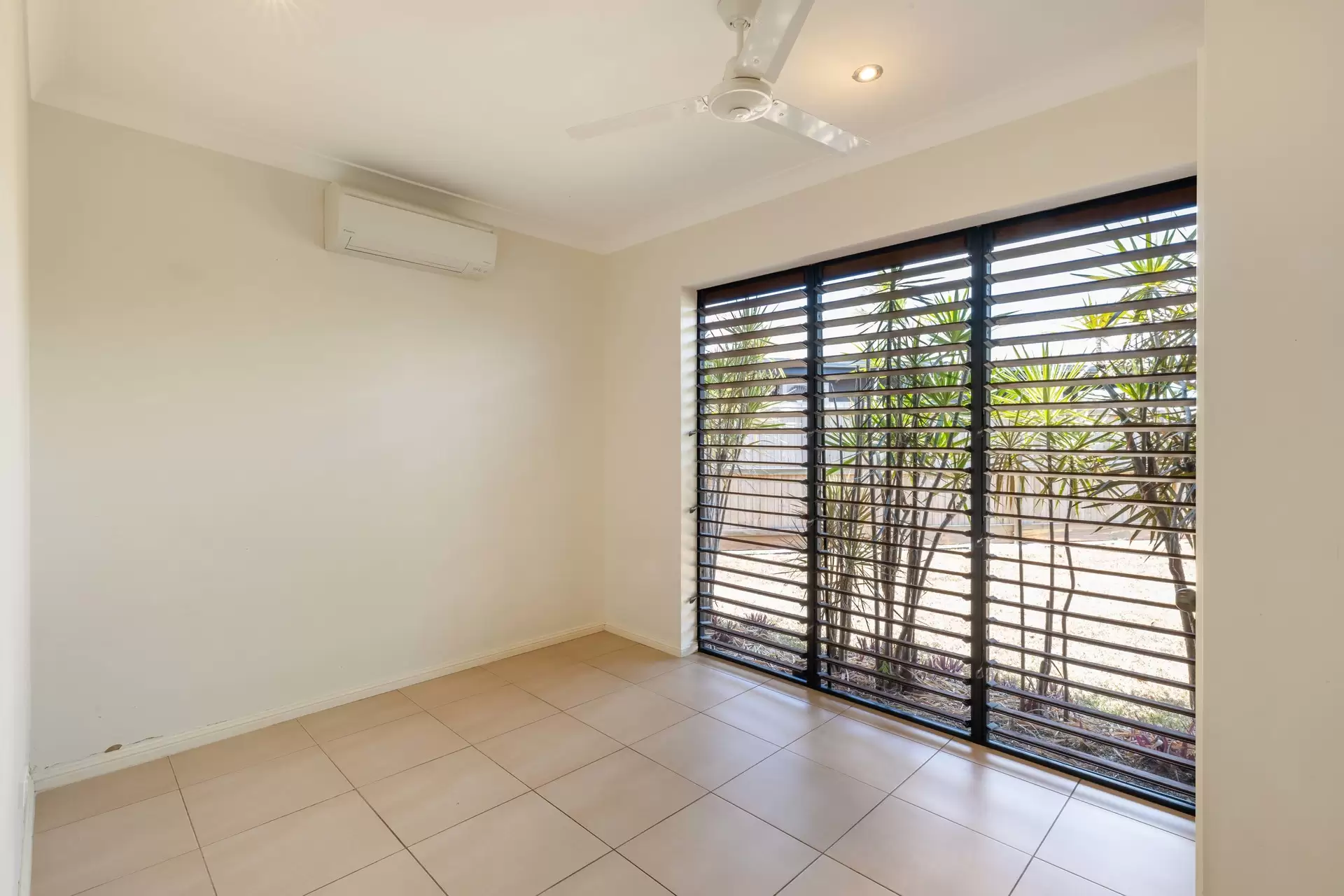 9 Sunbird Close, Port Douglas Sold by  - image 1