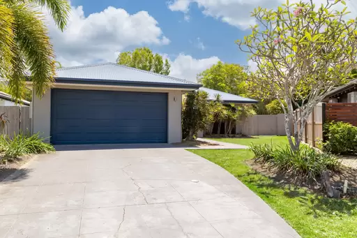 9 Sunbird Close, Port Douglas Sold by Queensland Sotheby's International Realty