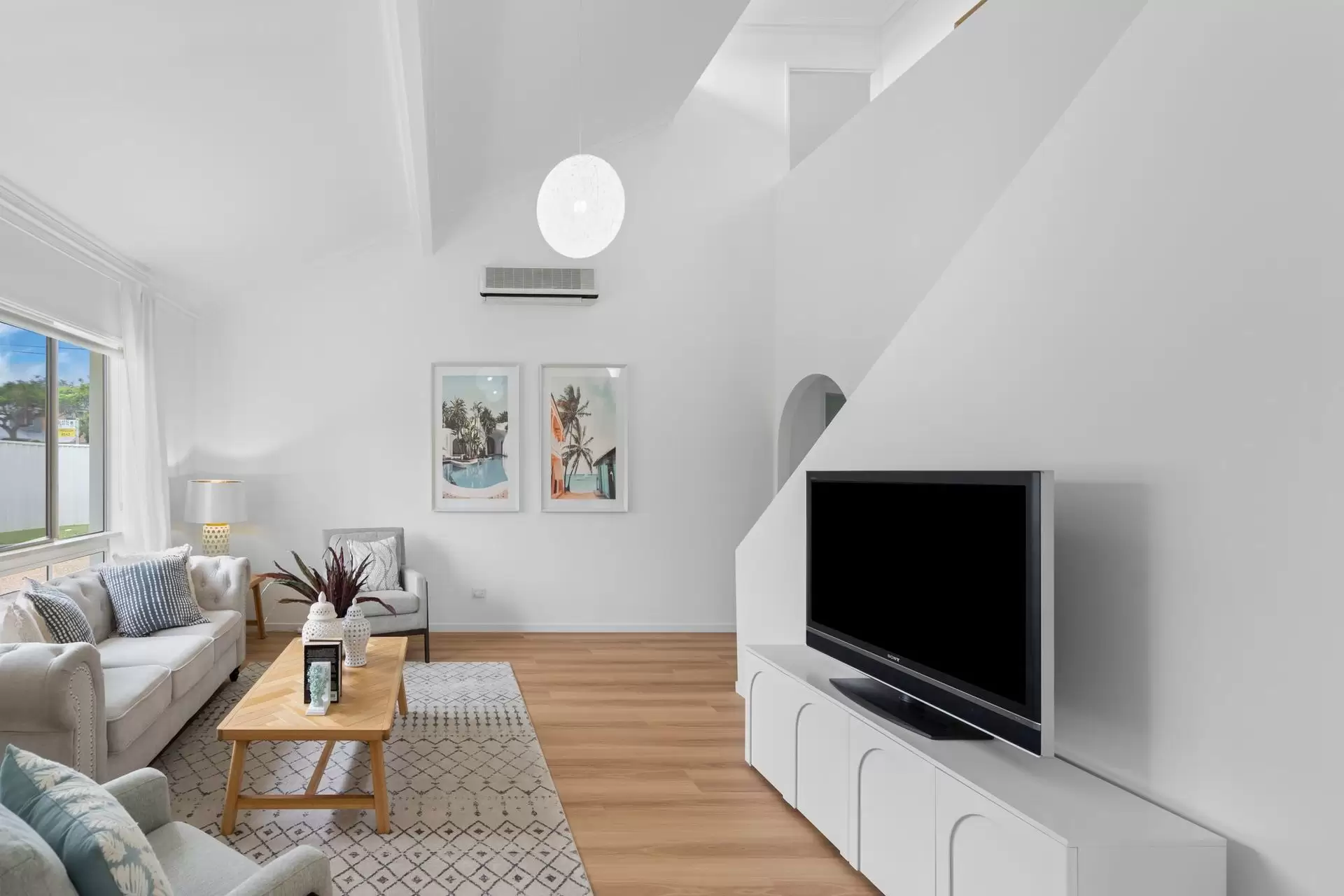 8 Charlotte Court, Ormiston Sold by Queensland Sotheby's International Realty - image 1