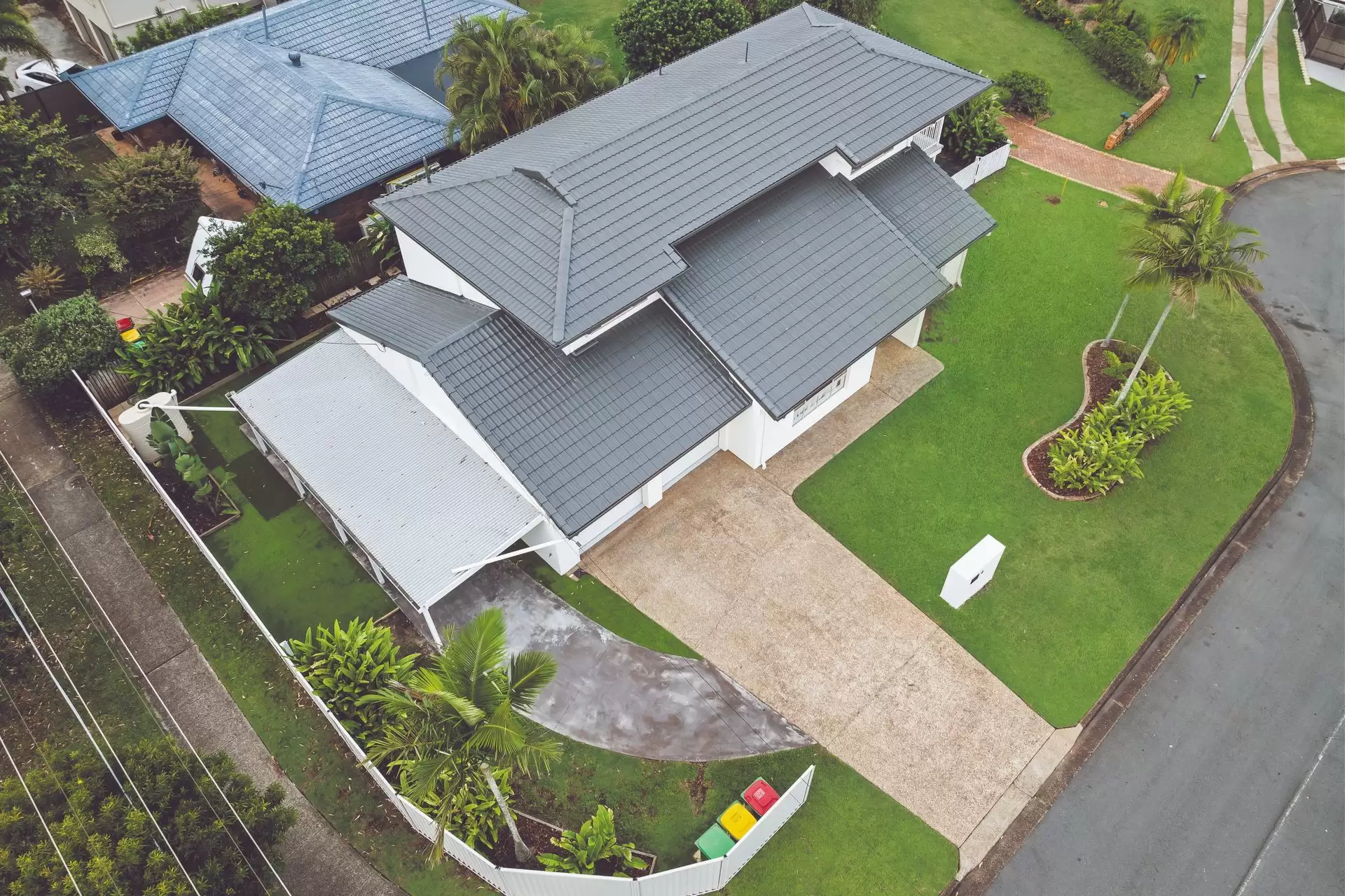 8 Charlotte Court, Ormiston Sold by  - image 1