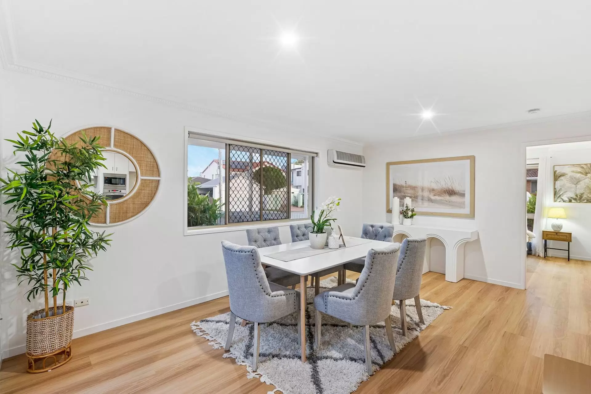 8 Charlotte Court, Ormiston Sold by Queensland Sotheby's International Realty - image 1