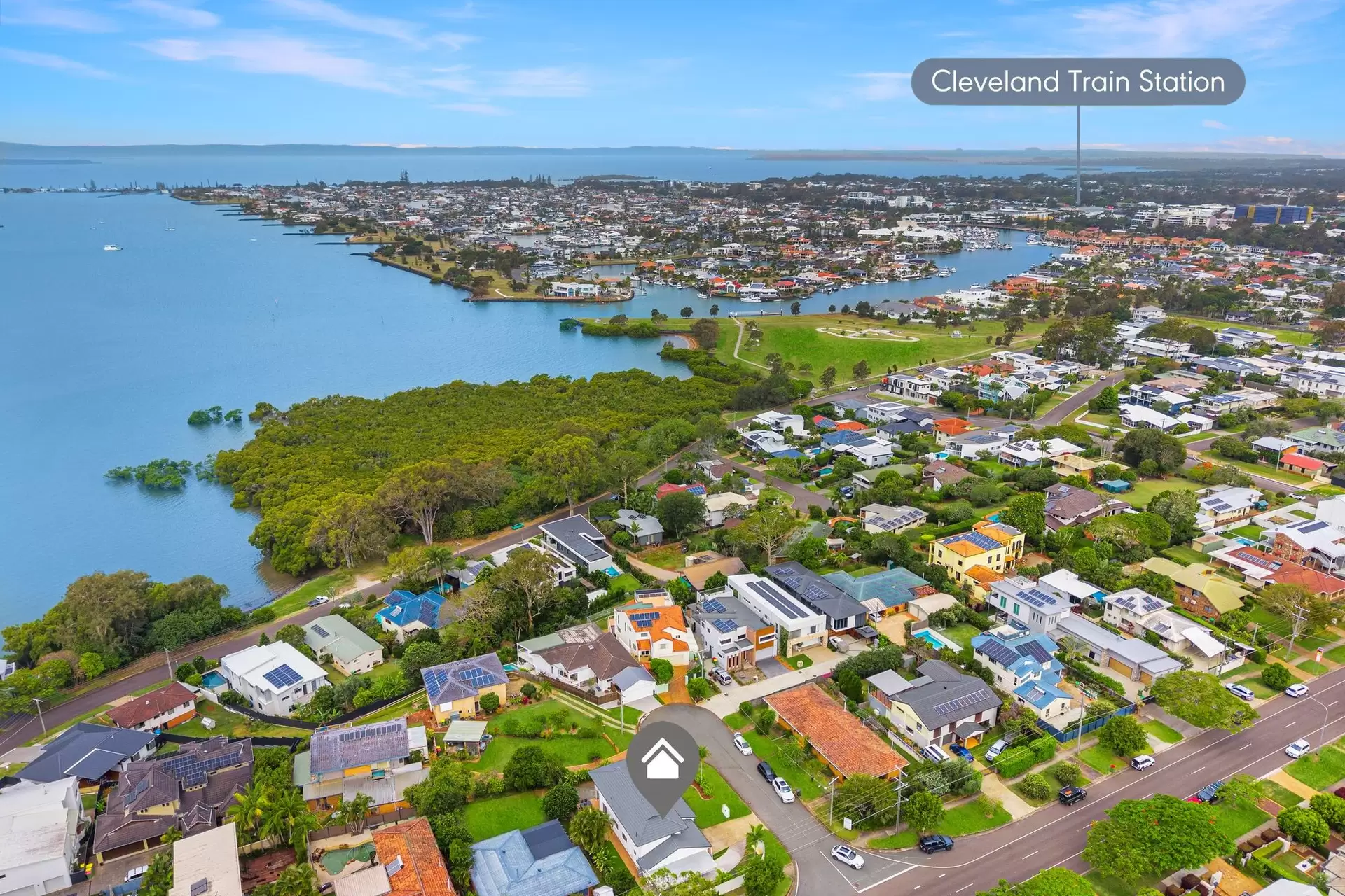8 Charlotte Court, Ormiston Sold by Queensland Sotheby's International Realty - image 1