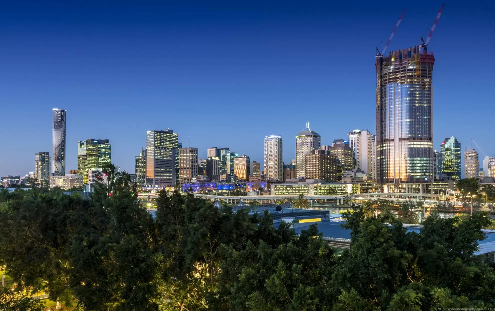 2410/180 Grey Street, South Brisbane Sold by Queensland Sotheby's International Realty - image 1