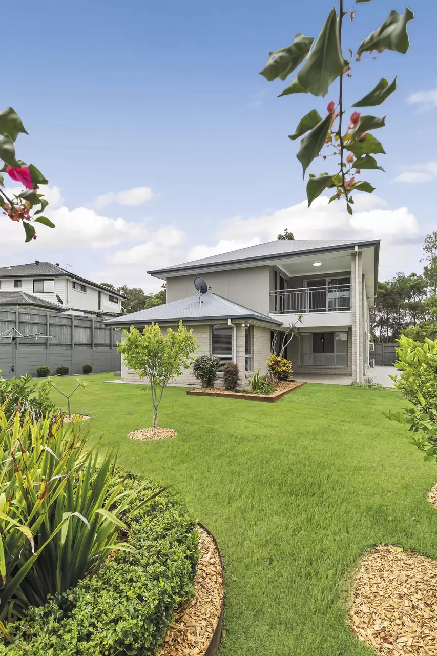 43 Brindabella Circuit, Thornlands Sold by Queensland Sotheby's International Realty - image 1