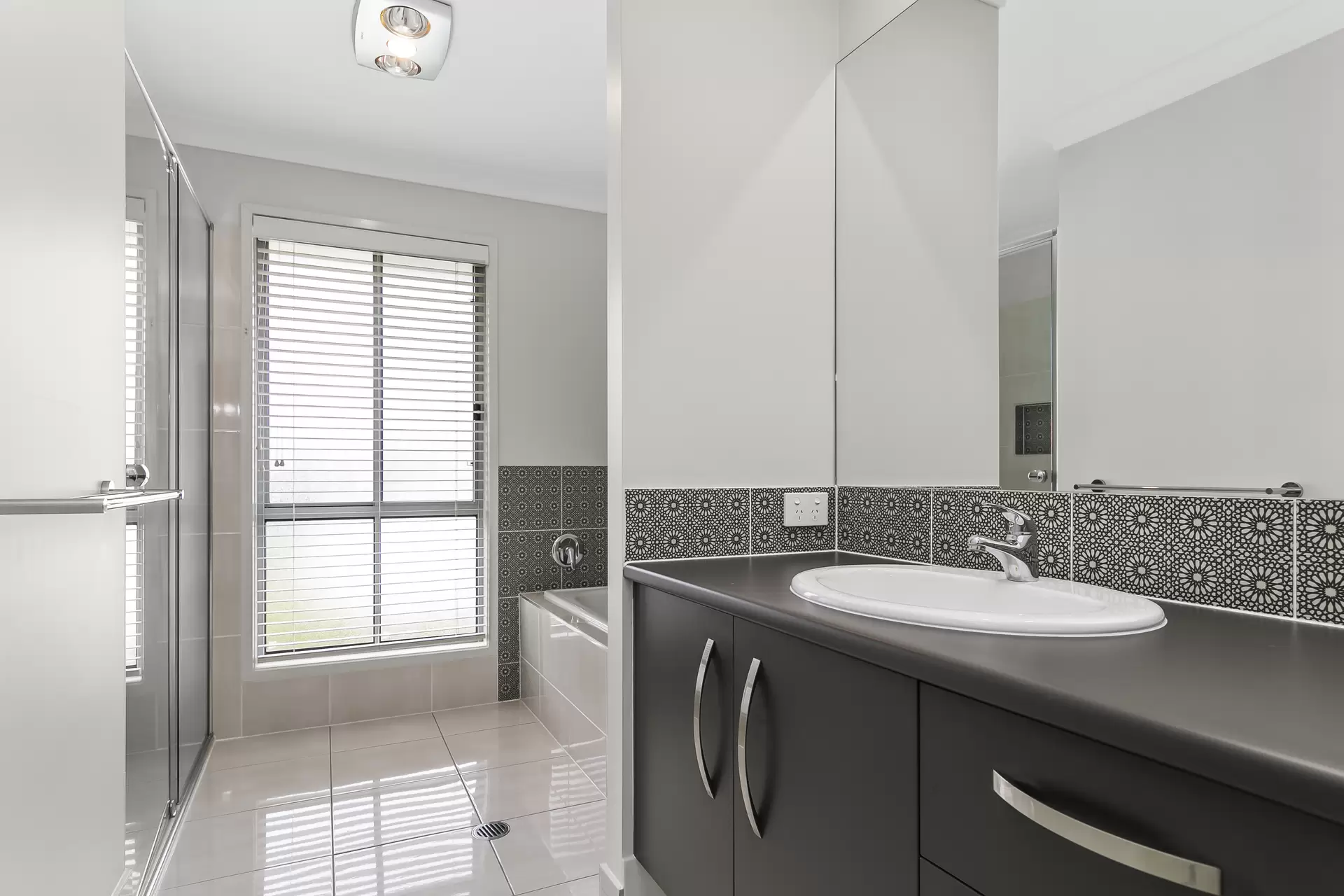 43 Brindabella Circuit, Thornlands Sold by Queensland Sotheby's International Realty - image 1
