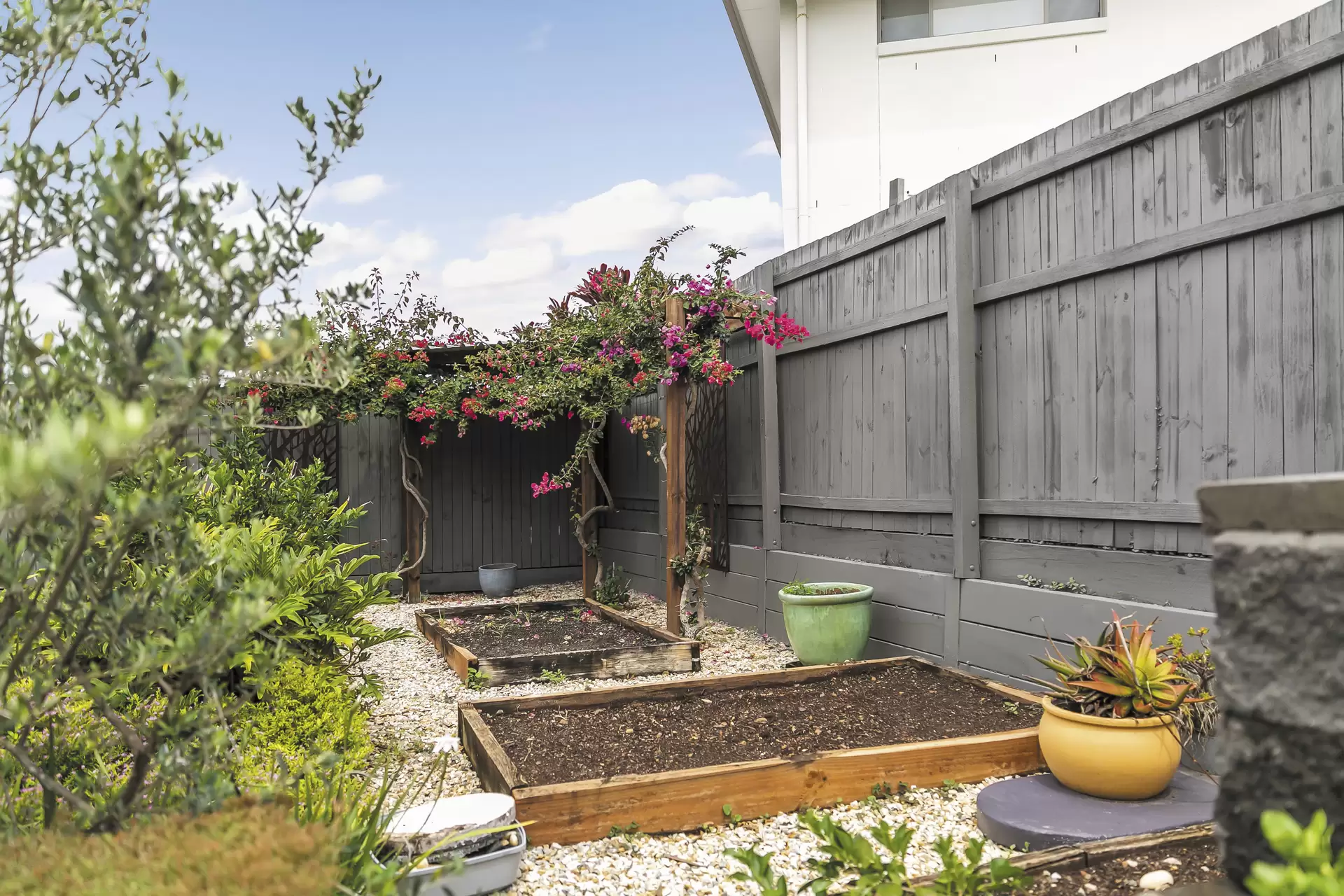 43 Brindabella Circuit, Thornlands Sold by Queensland Sotheby's International Realty - image 1