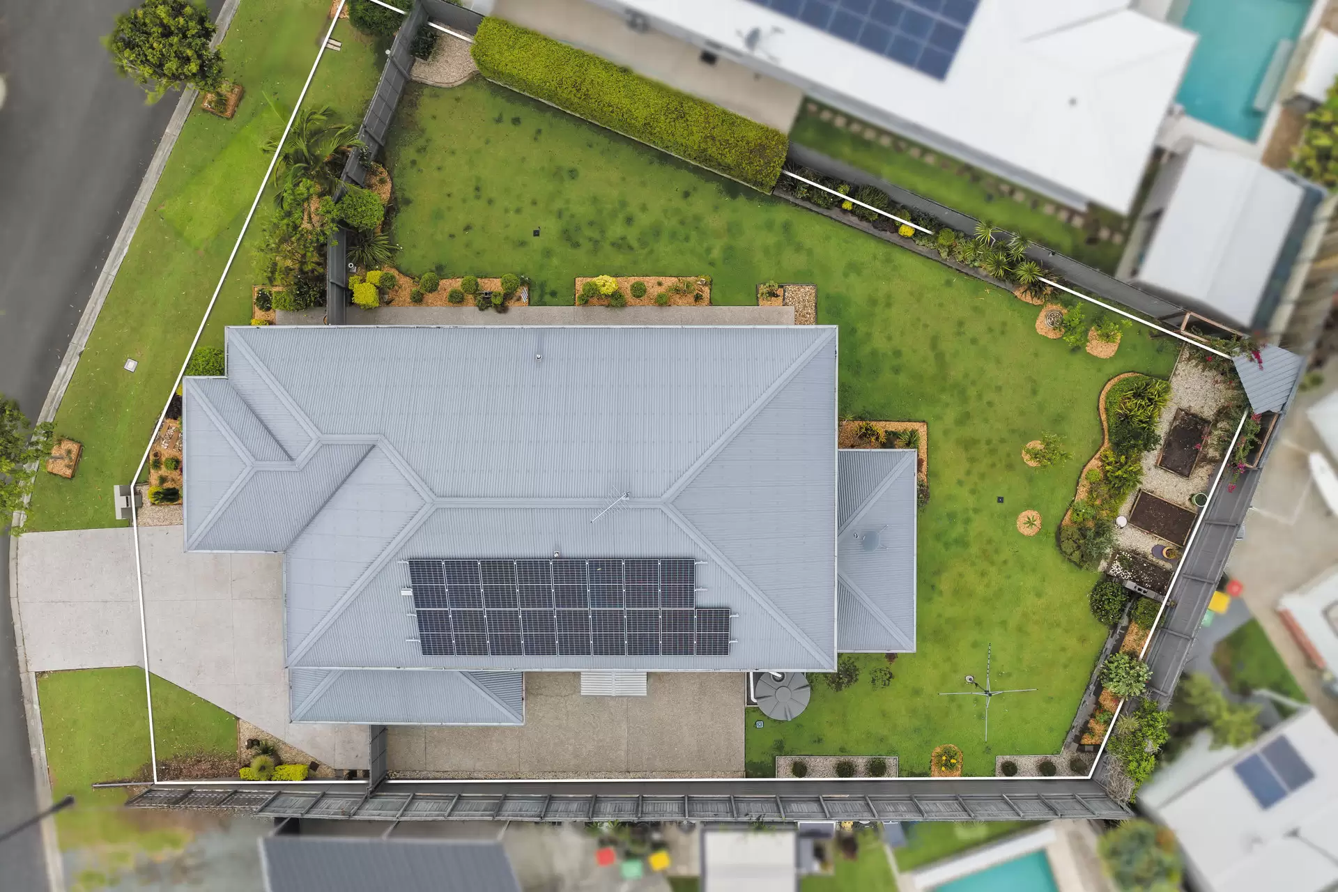 43 Brindabella Circuit, Thornlands Sold by Queensland Sotheby's International Realty - image 1
