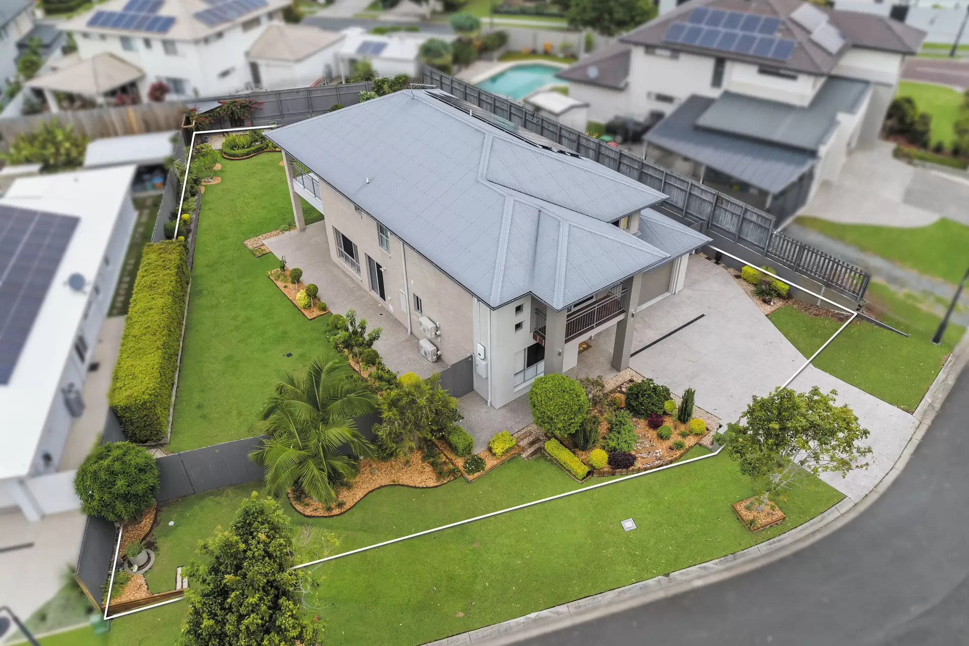 43 Brindabella Circuit, Thornlands Sold by Queensland Sotheby's International Realty - image 1