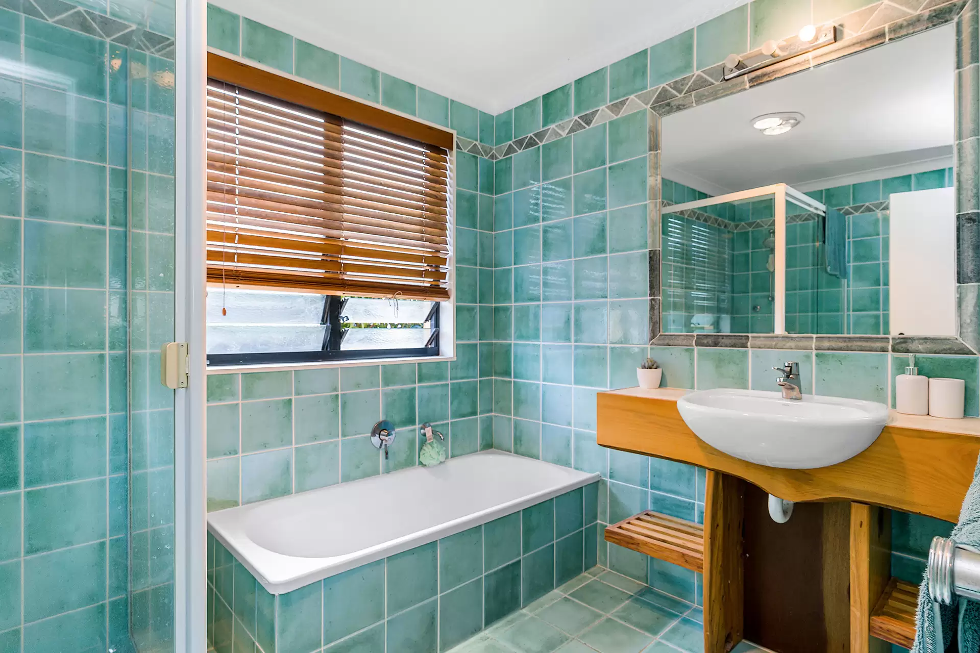 51 Sunrise Boulevard, Surfers Paradise Sold by Queensland Sotheby's International Realty - image 1