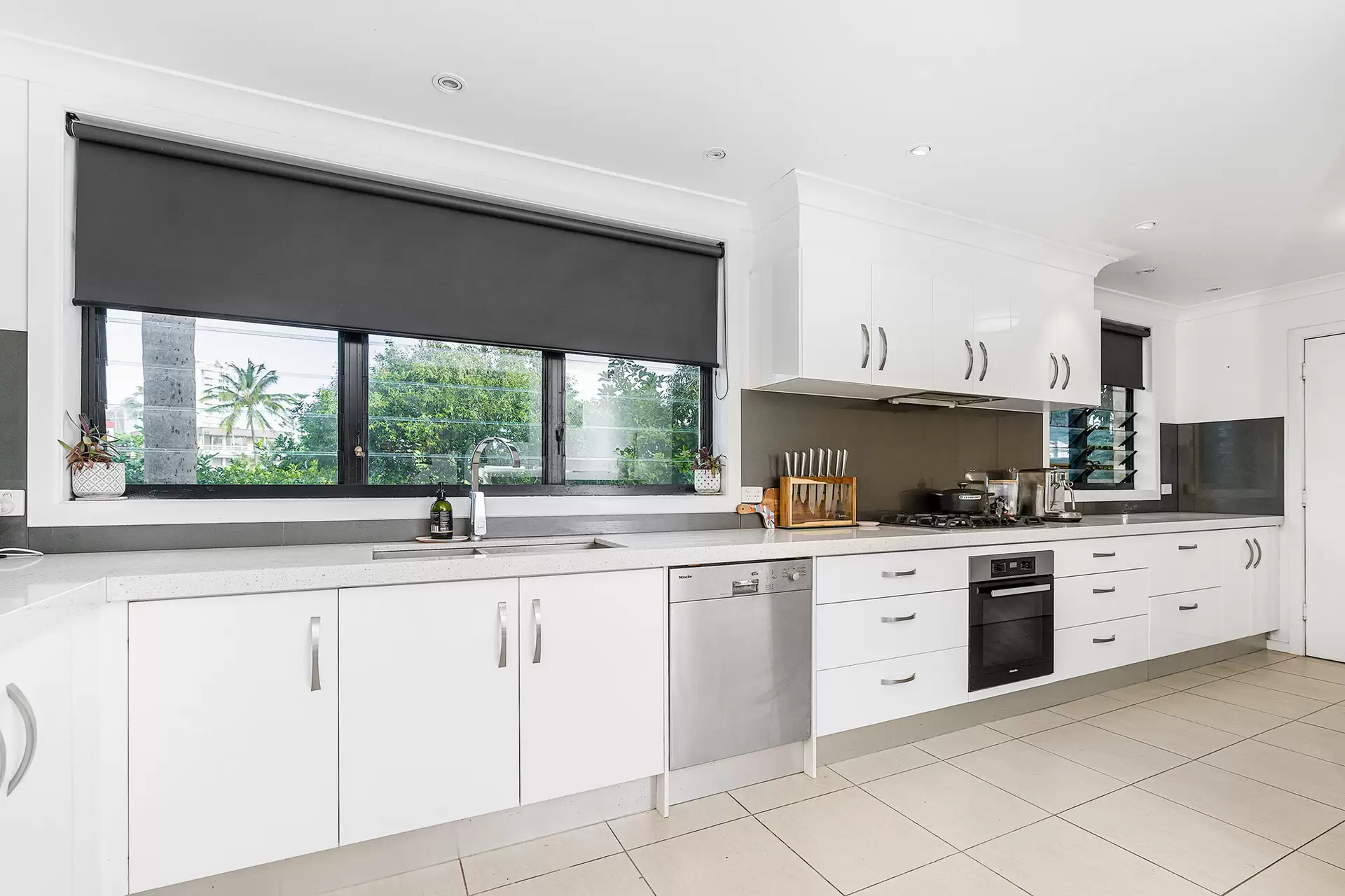 51 Sunrise Boulevard, Surfers Paradise Sold by Queensland Sotheby's International Realty - image 1