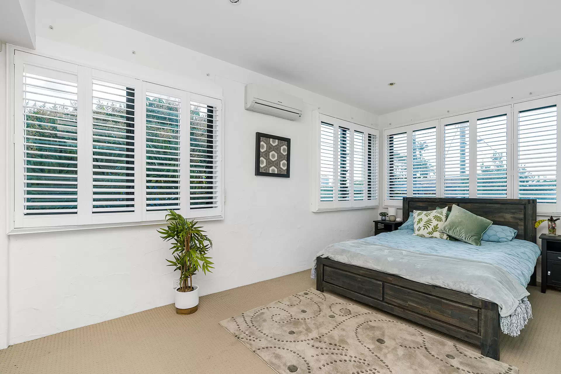 51 Sunrise Boulevard, Surfers Paradise Sold by Queensland Sotheby's International Realty - image 1